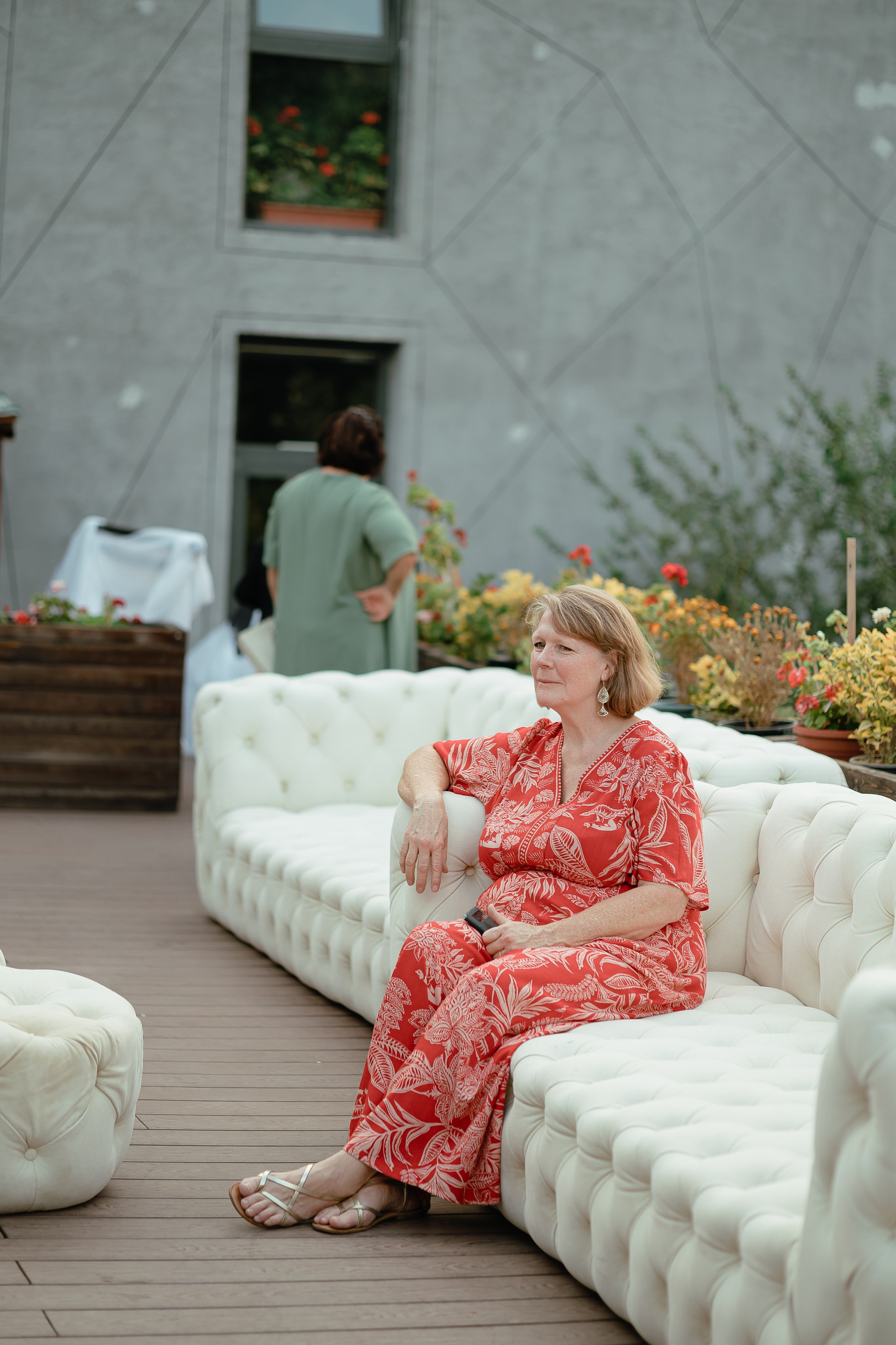 Thomas & Suyumbika. Главная