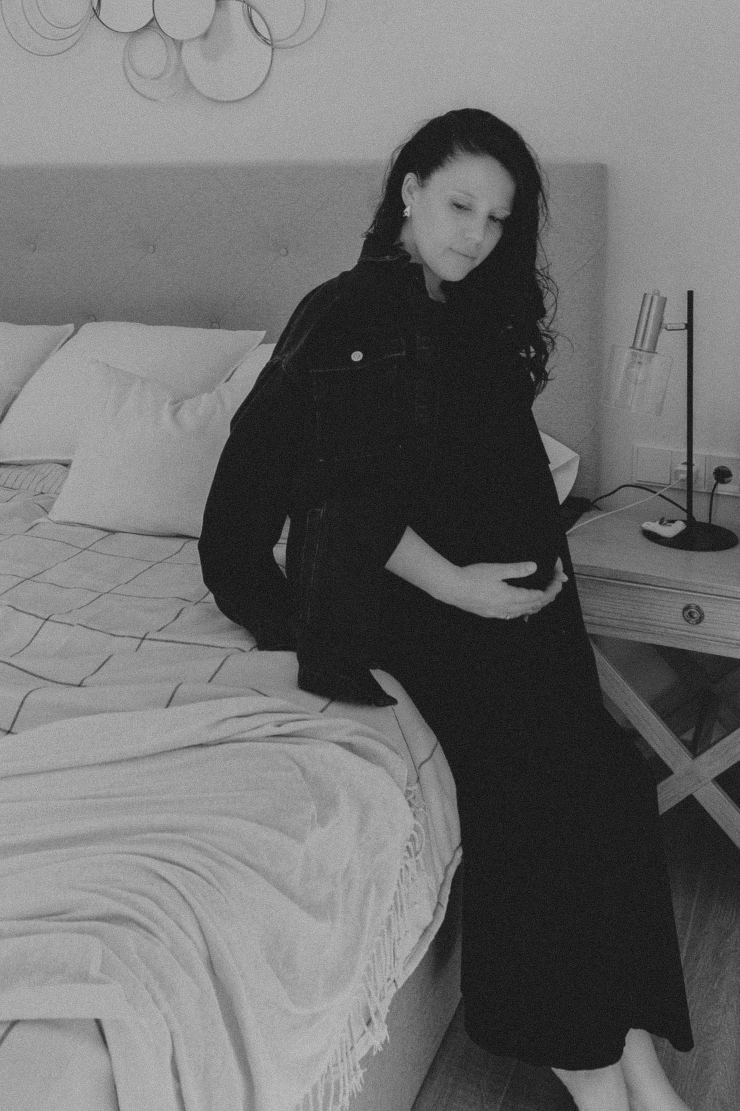 Sesión familiar embarazo. Fotografía profesional en Calafell - Elena Medvedeva