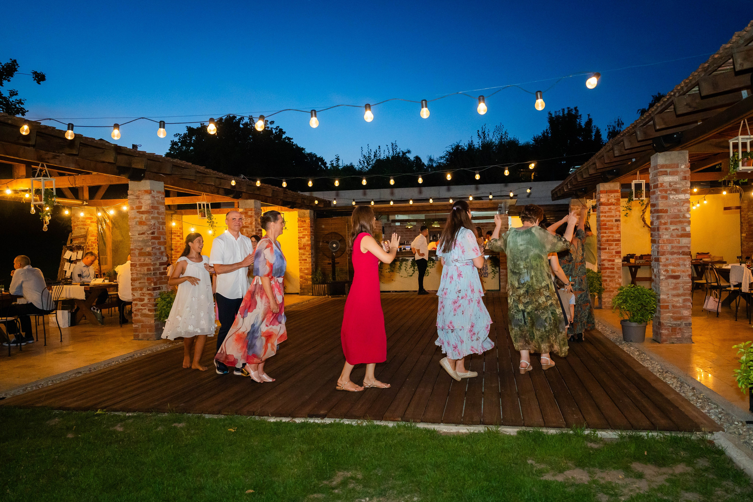 Madalina & Razvan. Gabriel Florea — Fotograf