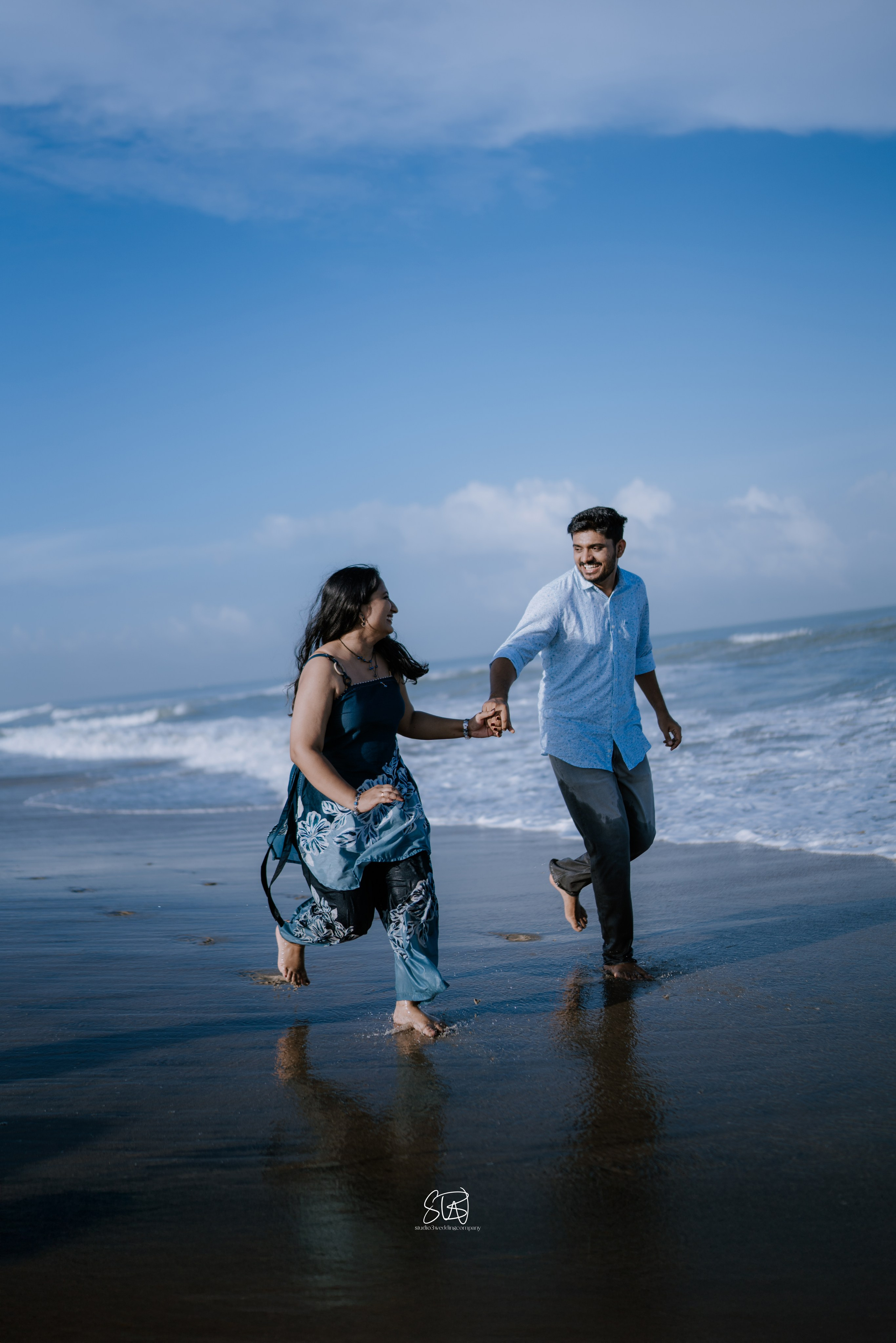 BEACH PREWEDDING. STUDIO3WEDDINGCOMPANY