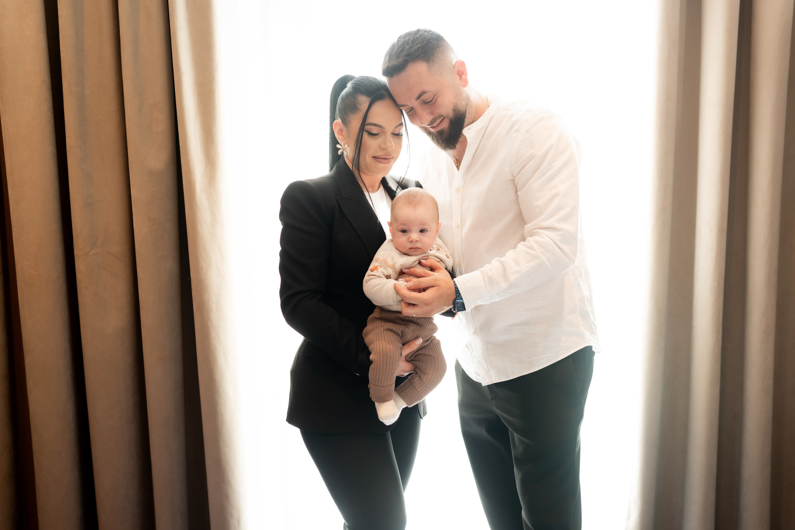 Marc Andrei. Mark Fazakas — Wedding Photographer