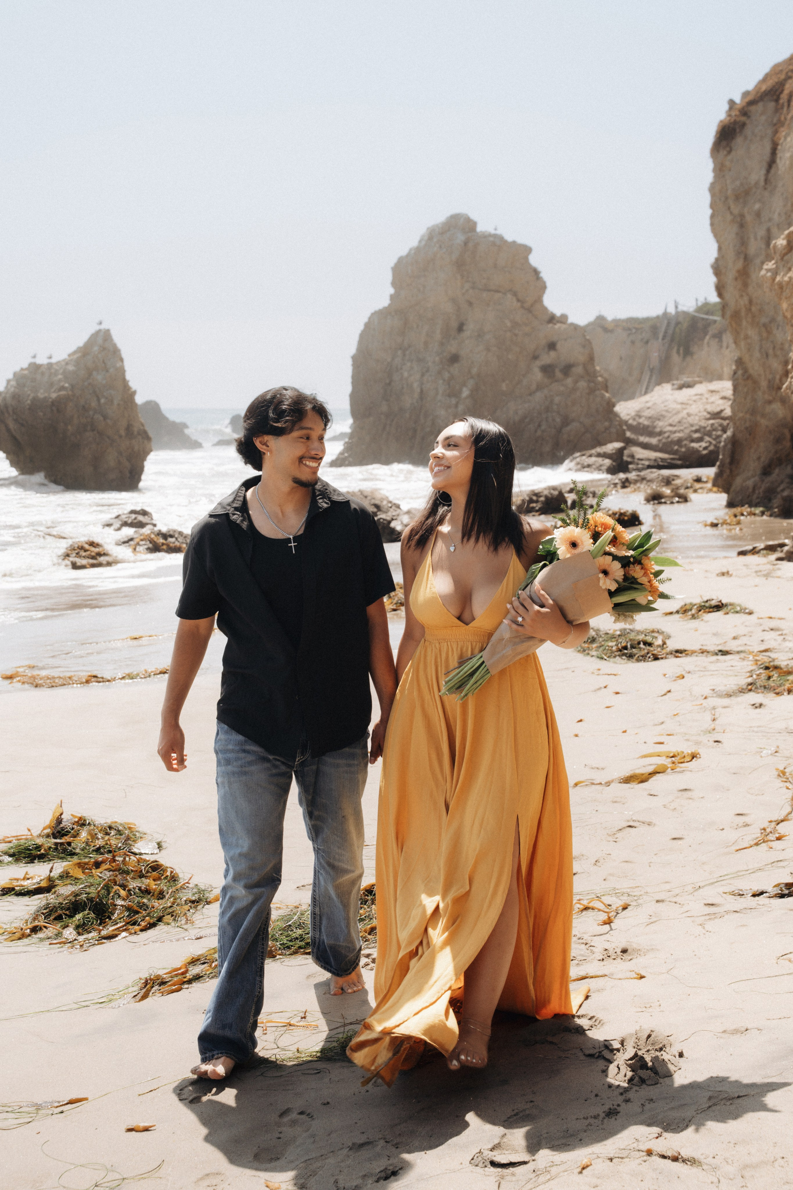 Love Story Photoshoot. Couples photoshoot.  Couples photoshoot at home. elopement photoshoot. Engagement Photoshoot. Santa Monica couples photographer. Los Angeles elopement photograoher