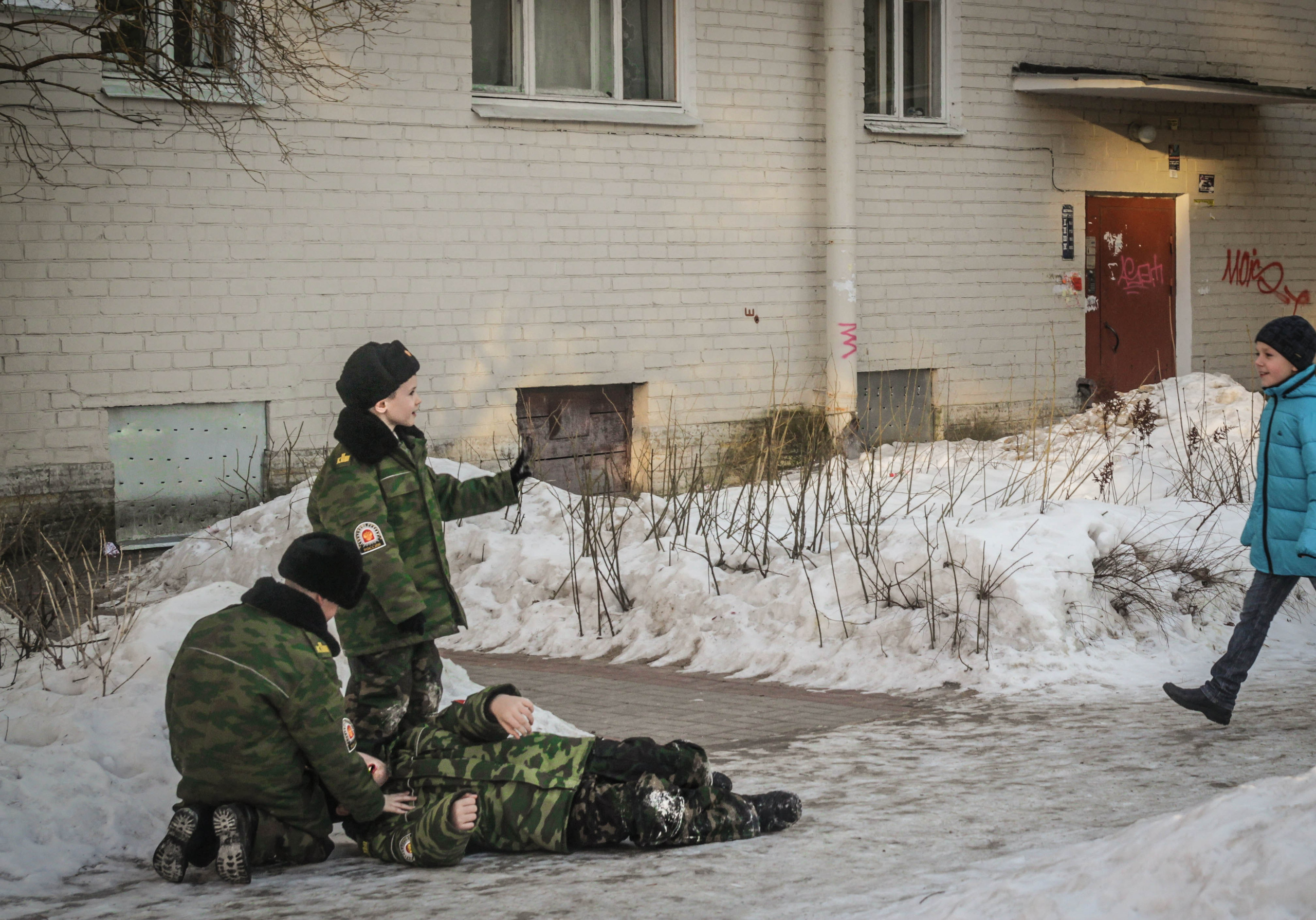 2013. Стрит-фотография, полная абсурда, идиотизма и красоты