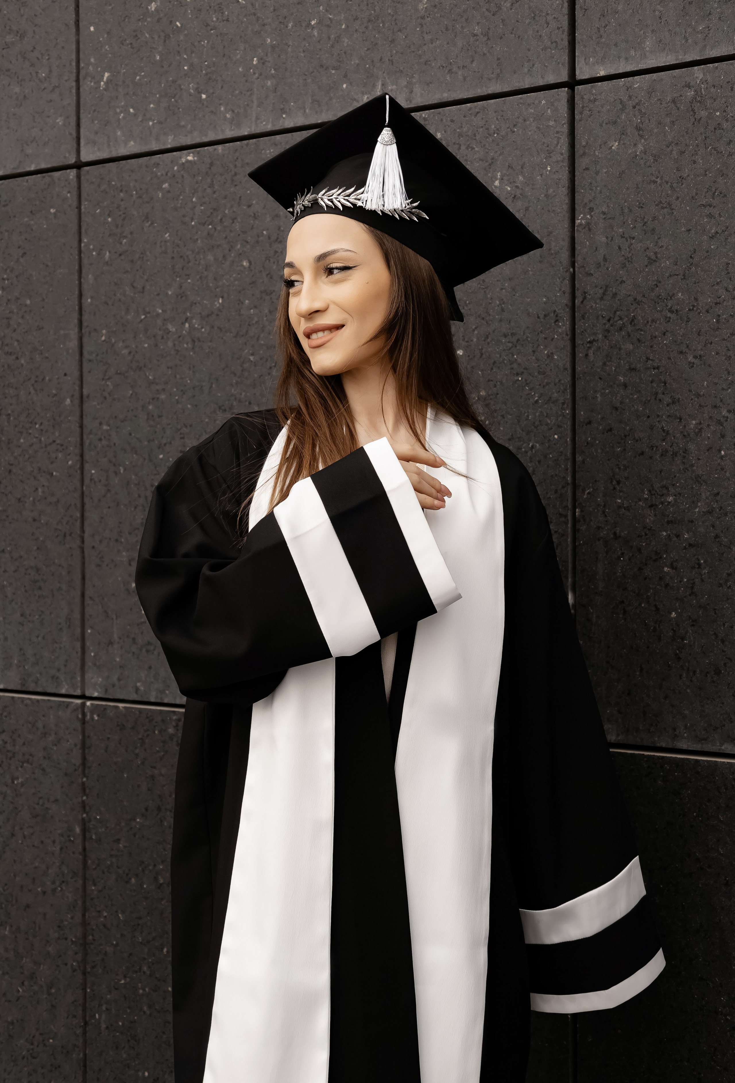 Premium mezun xalati, qara mezun geyimi, ag mezun libasi, qirmizi sarfli mezun paltari, mezun aksesuarlar, mezun papaqlari, mezun lentleri, mezun hediyyeleri, mezun fotosessiya geyimleri, mezun cekilisi ucun geyimler, mezun tedbirleri ucun aksesuarlar, mezun geyimlerinin icare ve satisi, premium mezun libaslari, mezun geyimleri online sifaris, mezun geyimleri Bakida, mezun geyimleri qiymetleri, mezun geyimleri modelleri, Mezun cekilisi, mezun fotosessiyasi, mezun cekilisi ucun geyimler, mezun mantiyasi cekilisi, mezun fotosessiya ideyalari, mezun gunu fotosessiya, mezun xatireleri, mezun papaqlari ile fotosessiya, mezun lentleri ile cekilis, ferdi mezun fotosessiyasi, qrup mezun cekilisi, mezun fotosessiya mekani, mezun ucun ideal cekilis fonlari, mezun fotosessiya aksesuarlari, mezun albomu sekilleri, mezun cekilisi poza ideyalari, universitet mezun fotosessiyasi, kollektiv mezun fotosessiyasi, mezun xalatlari ile cekilis, mezun mantiyasi fotosessiyasi, mezun geyimleri ile professional cekilis, mezun tebrik fotosessiyasi, en yeni mezun cekilis trendləri, mezun fotosessiya xidmetleri, premium mezun cekilisi, mezun cekilisi ucun dekorlar, mezun fotosessiyasi aksesuarlar, mezun gunu en gozel fotolar, mezun cekilisi fotostudiya, bakida mezun fotosessiyasi, xaricde mezun cekilisi, mezun gunune ozel cekilis,Məzun mantiyaları, eksklüziv məzun geyimləri, ağ və qara məzun libasları, məzun üçün xüsusi şarf modelləri, məzun papağı və aksesuarları, fərdi dizayn məzun geyimləri, məzun tədbiri üçün ən yaxşı seçimlər, məzun fotosessiyası üçün ideal libaslar, məzun mərasimi geyimləri, keyfiyyətli məzun mantiyası, rahat və şık məzun geyimləri, məzun üçün lent və tac modelləri, məzun simvolik medalları, icarəyə verilən məzun libasları, məzun geyimlərinin sərfəli qiymətləri, onlayn məzun geyimi sifarişi, məzun paltarı mağazası, dəbli məzun geyimləri, premium məzun mantiyalarının satışı, universitet məzunları üçün mantiyalar, kollektiv məzun geyimləri, məktəb məzunları üçün geyimlər, diplom mərasimi üçün geyimlər, fərqli rəngdə məzun libasları, ən yeni məzun geyimləri, rahat və premium məzun geyimi seçimləri, Bakıda məzun geyimi mağazası, məzun üçün ən yaxşı libaslar