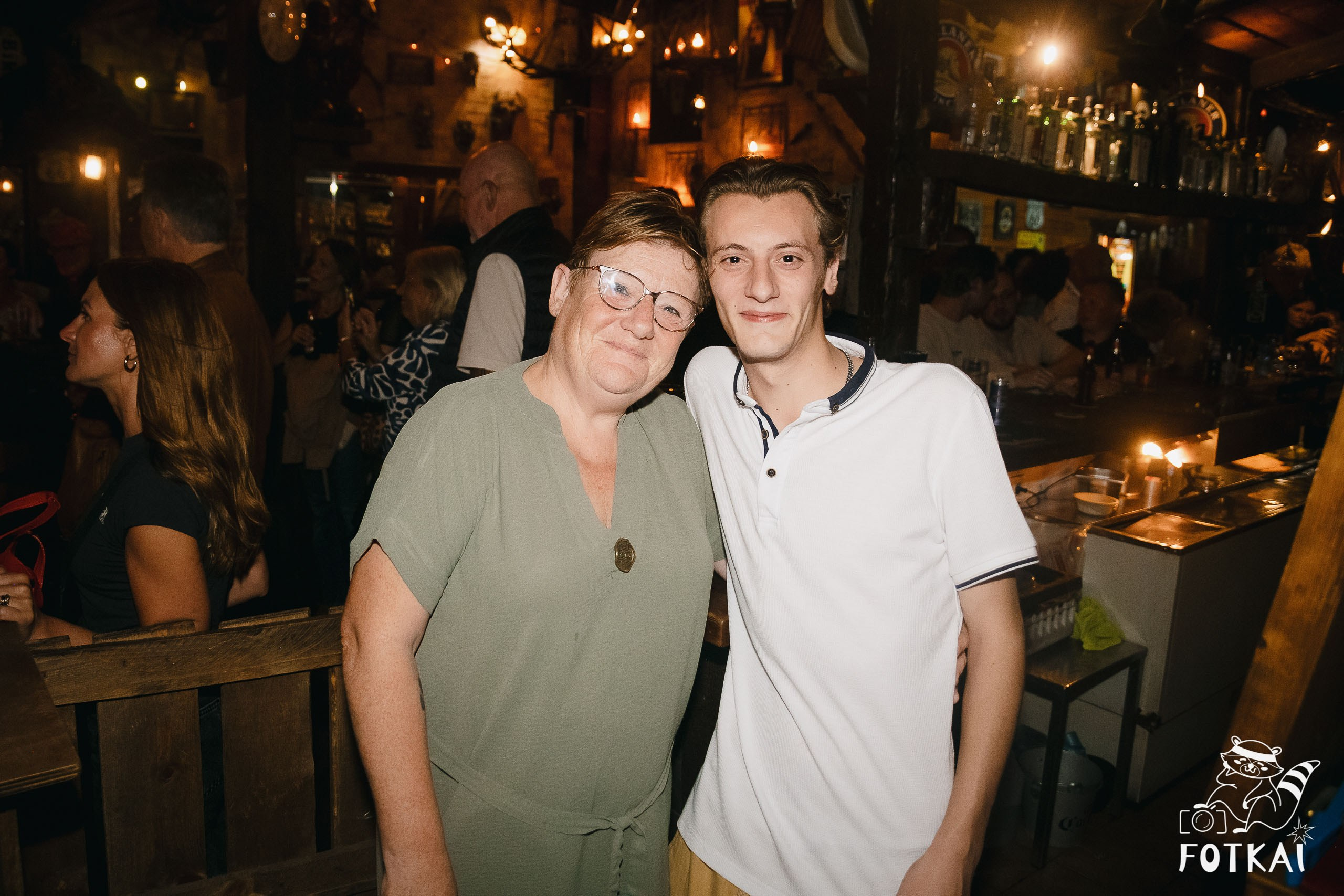 Фоторепортаж JAM Night в El Paso Bar, Torrevieja — живая музыка и атмосфера Коста-Бланки | FOTKAI