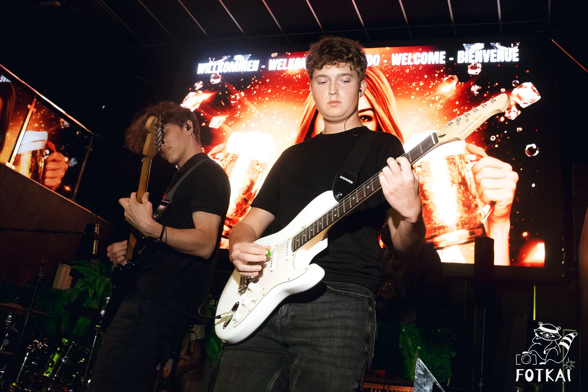 Oktoberfest Torrevieja 2025 в Avalon — Stones of the Coast, живая музыка и рок-атмосфера | Фоторепортаж FOTKAI