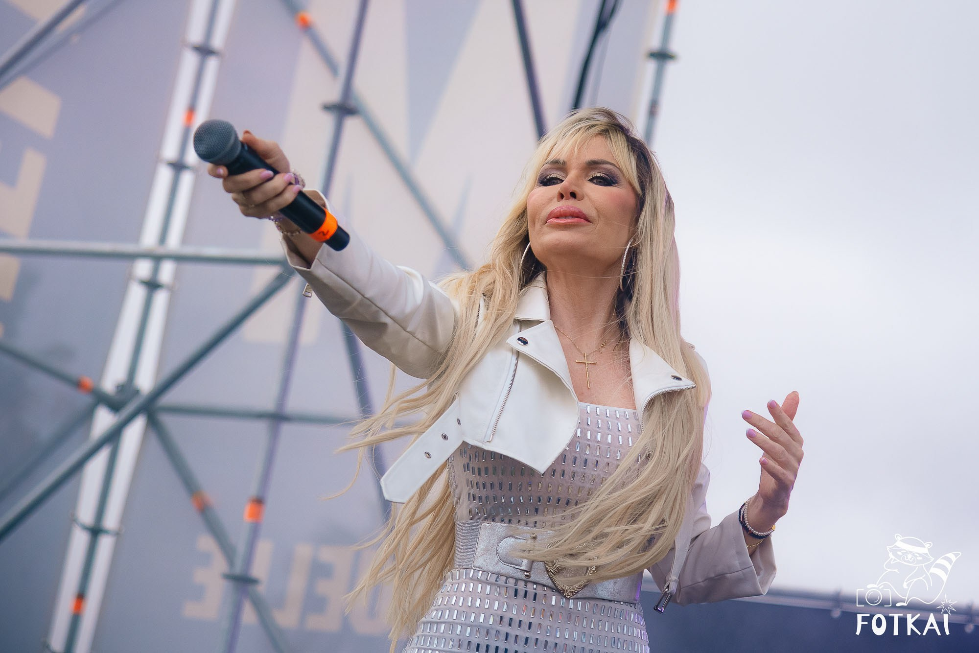 Cariña La Fiesta 2.0 — Fotos del evento en El Muelle Live, Alicante, 2026 | FOTKAI