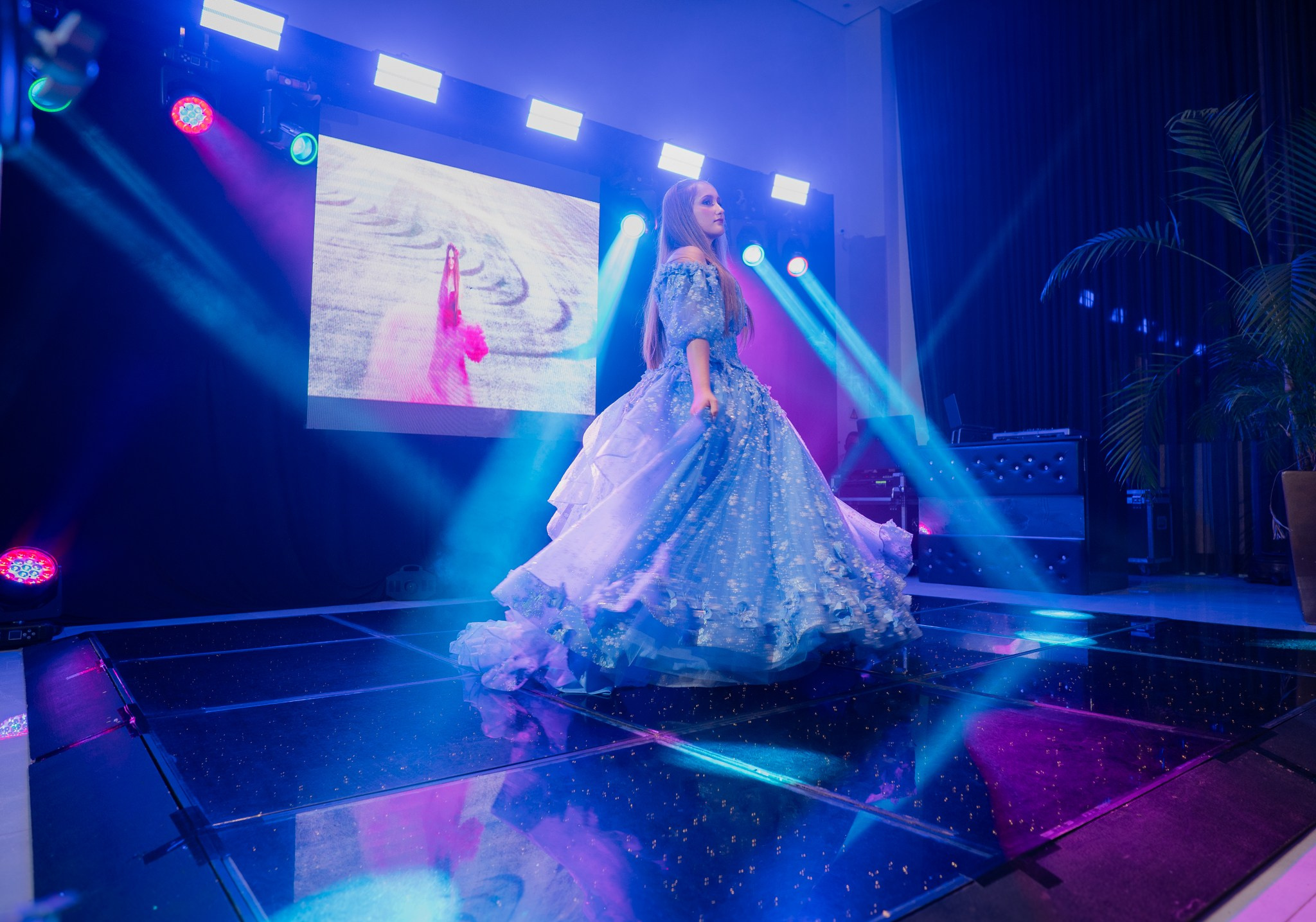Lara — Hall Palace / Bauru SP. Robson Colaço