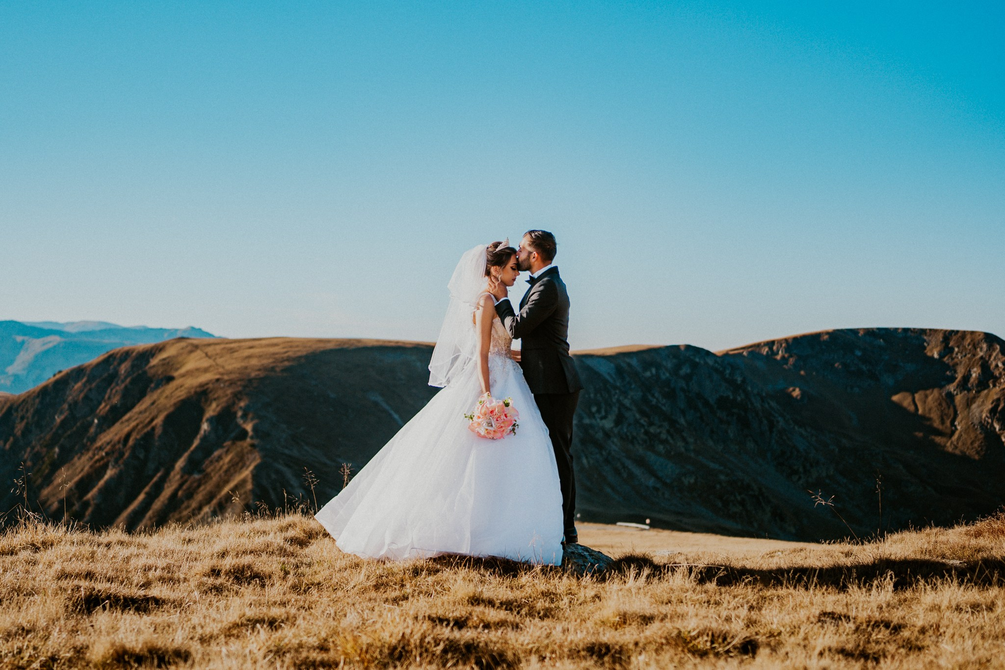 Fotograf de nunta Valcea. Fotografie & Videografie Nunta