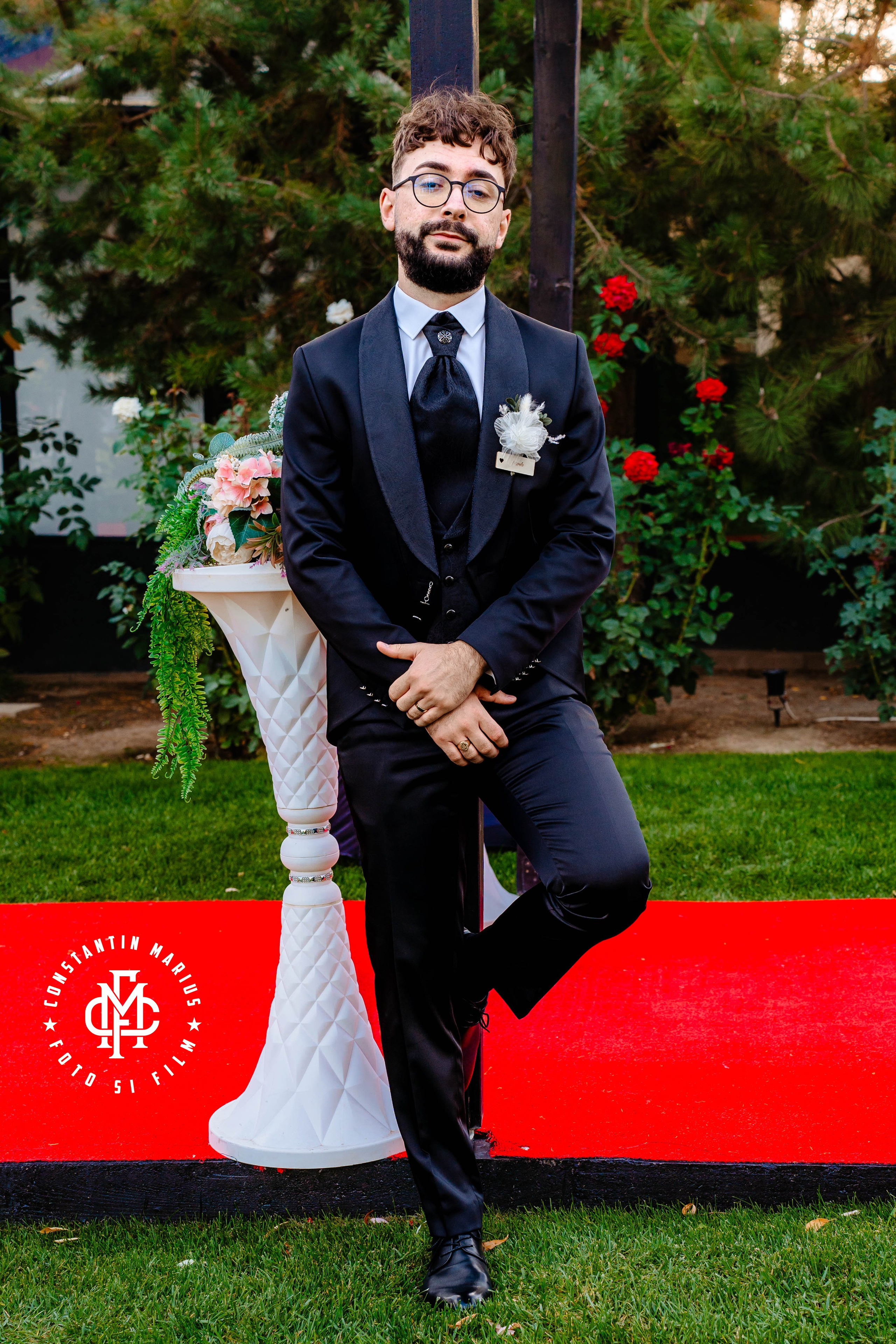 WEDDING PHOTOGRAPHY. DESPRE NOI