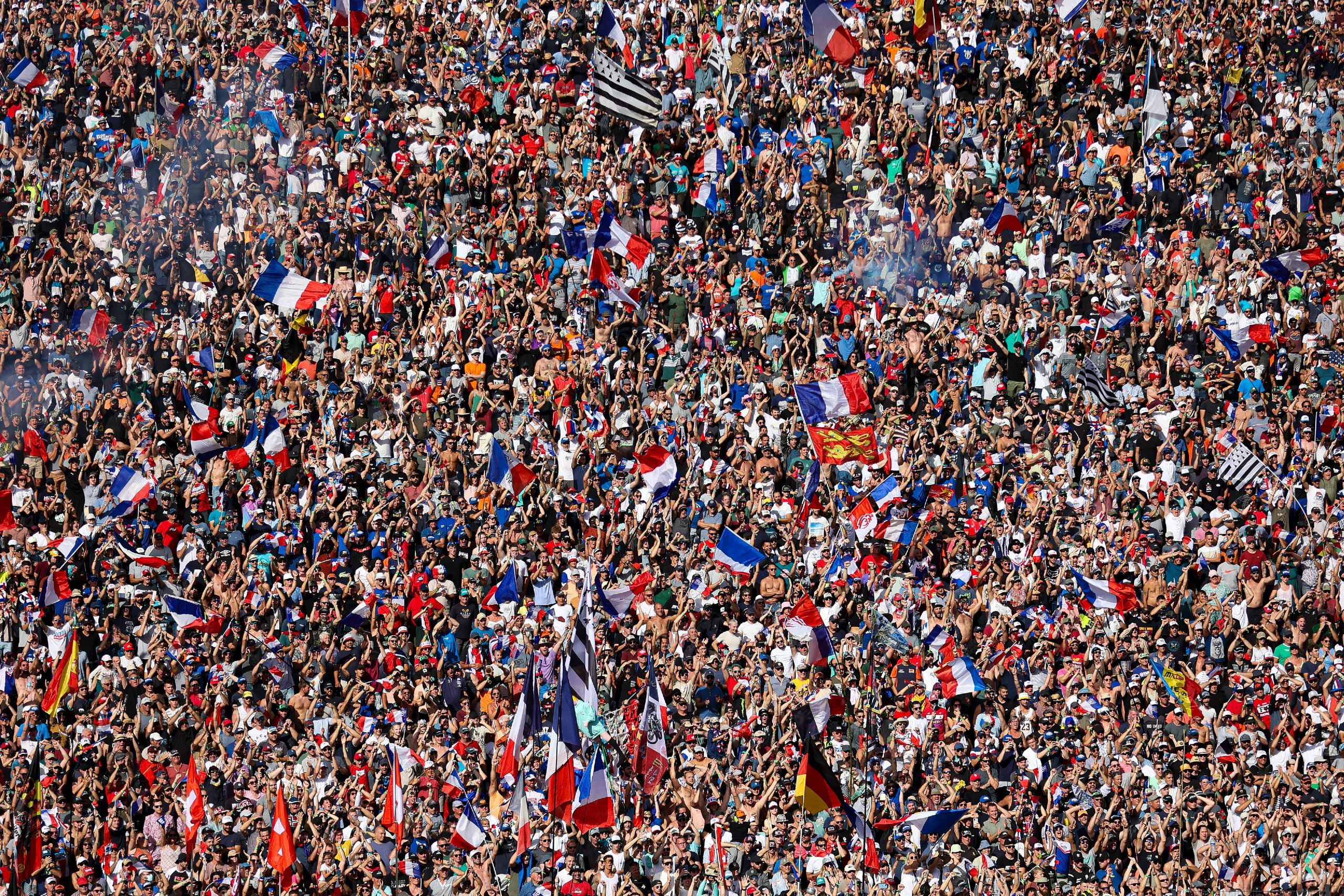 MXoN crowd Ernéé 2023