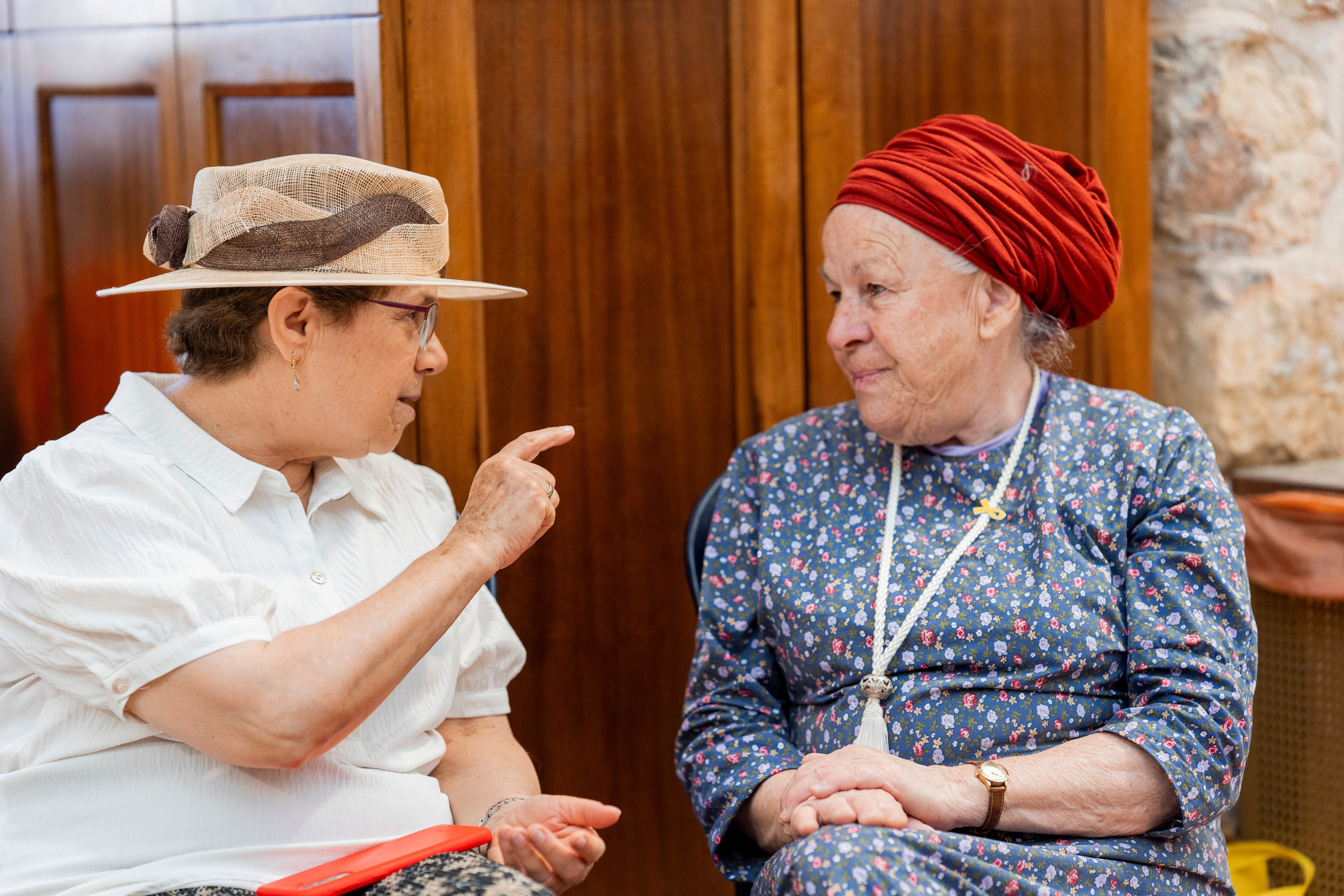 הנחת התפילין רפאל לוי. יוסף מזרחי צילום חתונה, ברית וזוגיות. צלם מקצועי שאוהב להוציא אתכם הכי יפים ברגעים הכי מרגשים