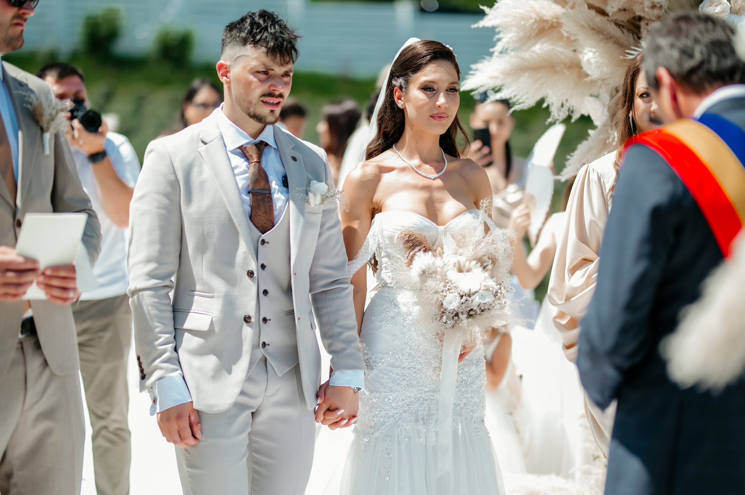 Larisa & Cosmin. Fotograf si Videograf | Nuntă-Botez
