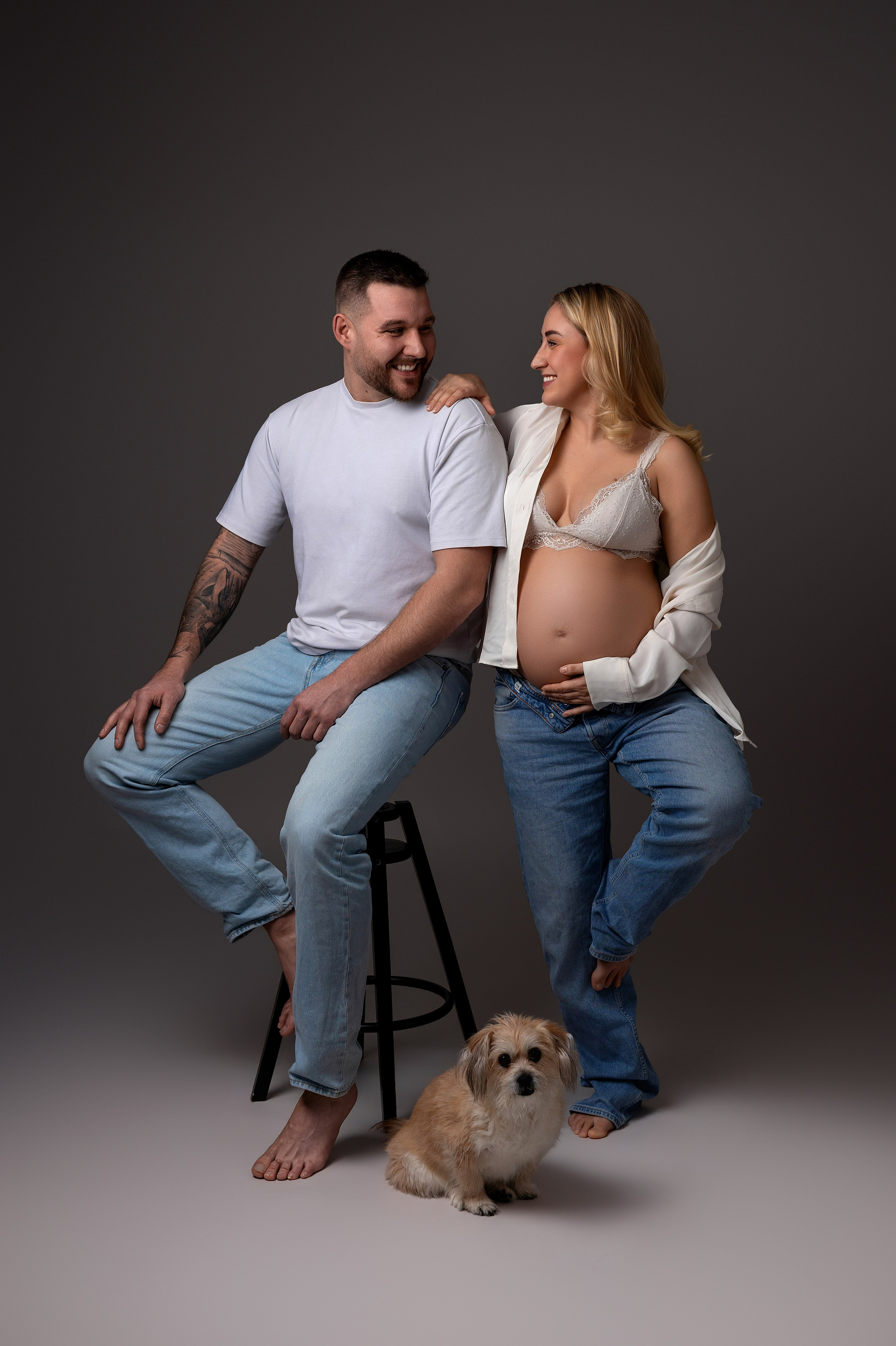 Babybauch. Neugeborene- Schwangerschaft- und Kinder Fotografin in Lehre