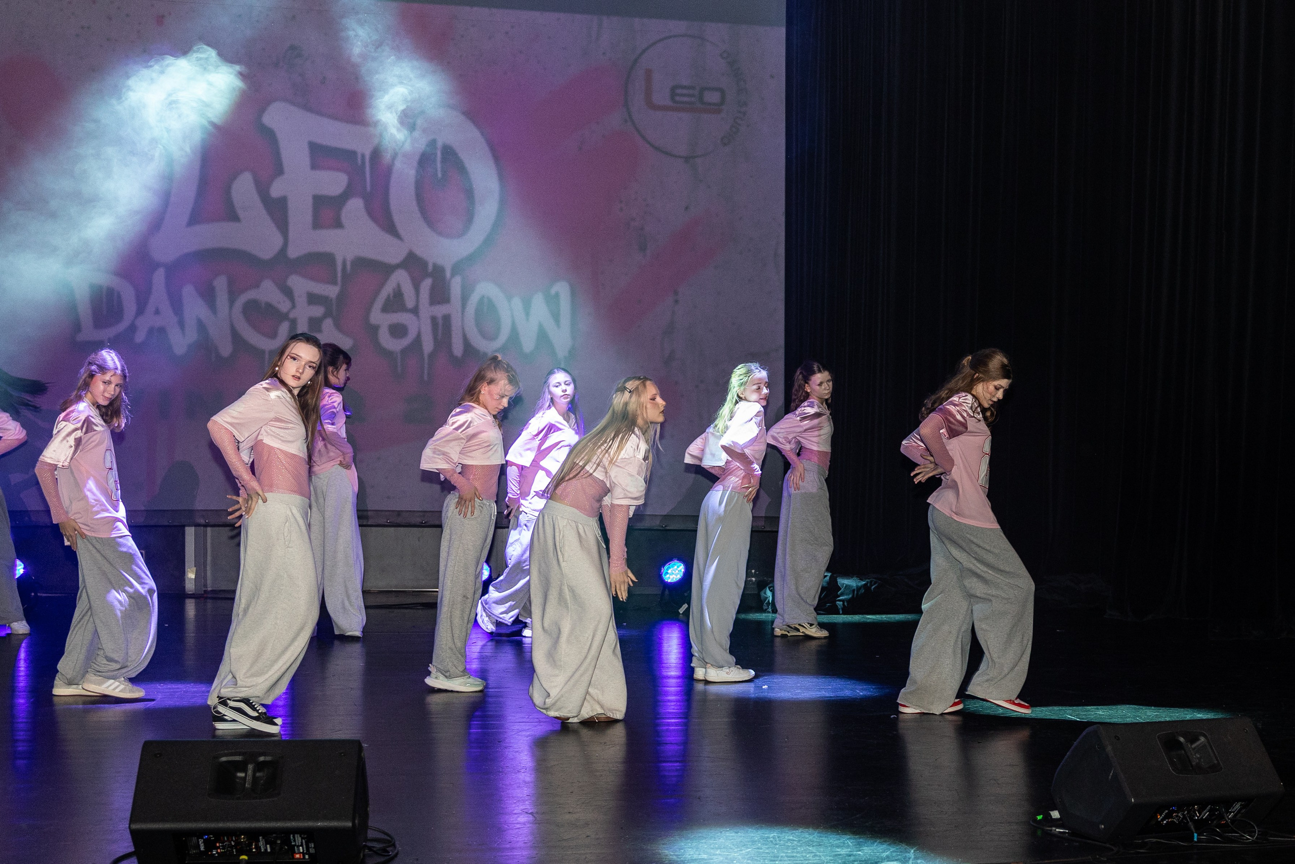 LEO DANCE SHOW WINTER 2025. Семейный и детский фотограф в Варшаве Мила Бобровская