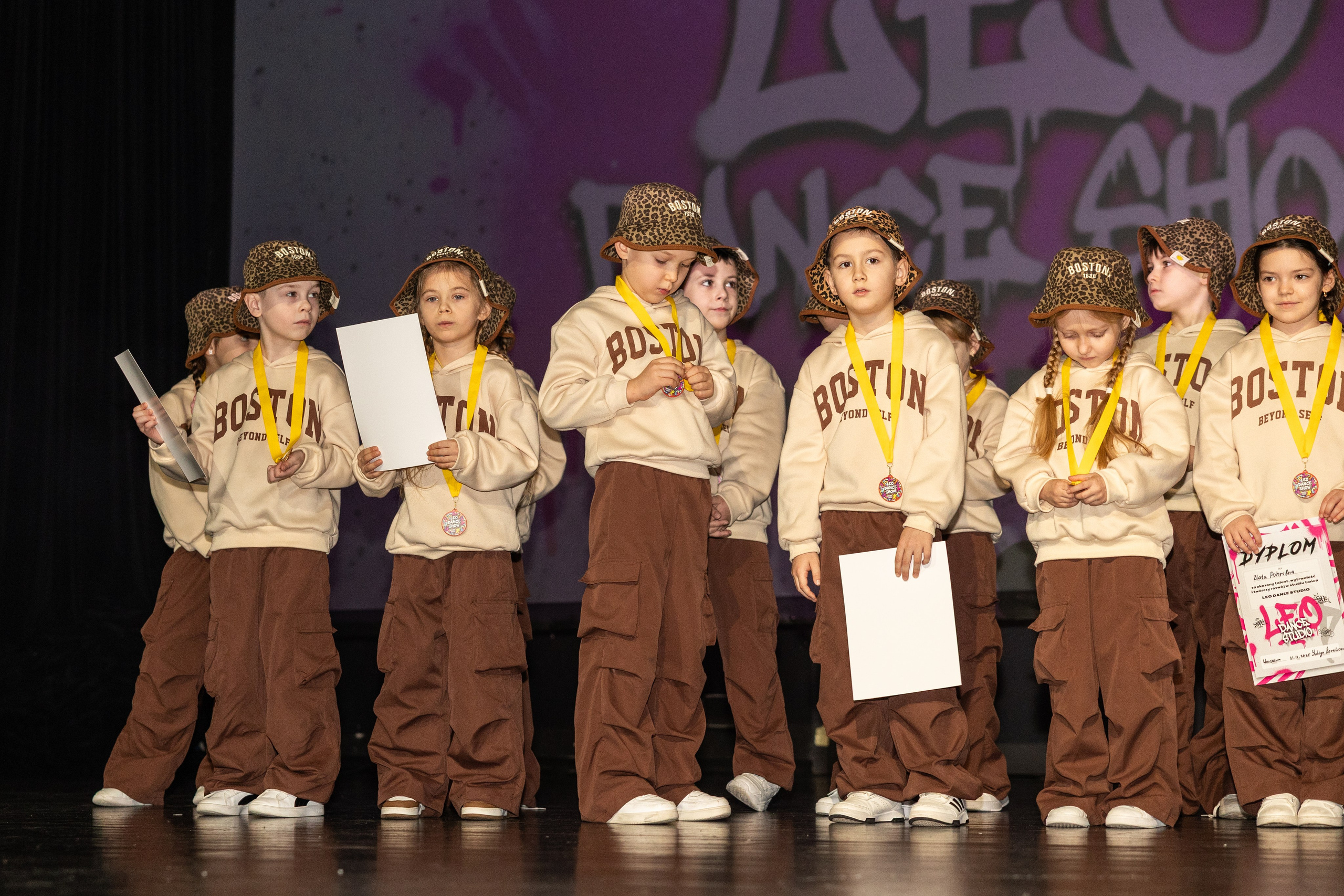 LEO DANCE SHOW WINTER 2025. Семейный и детский фотограф в Варшаве Мила Бобровская