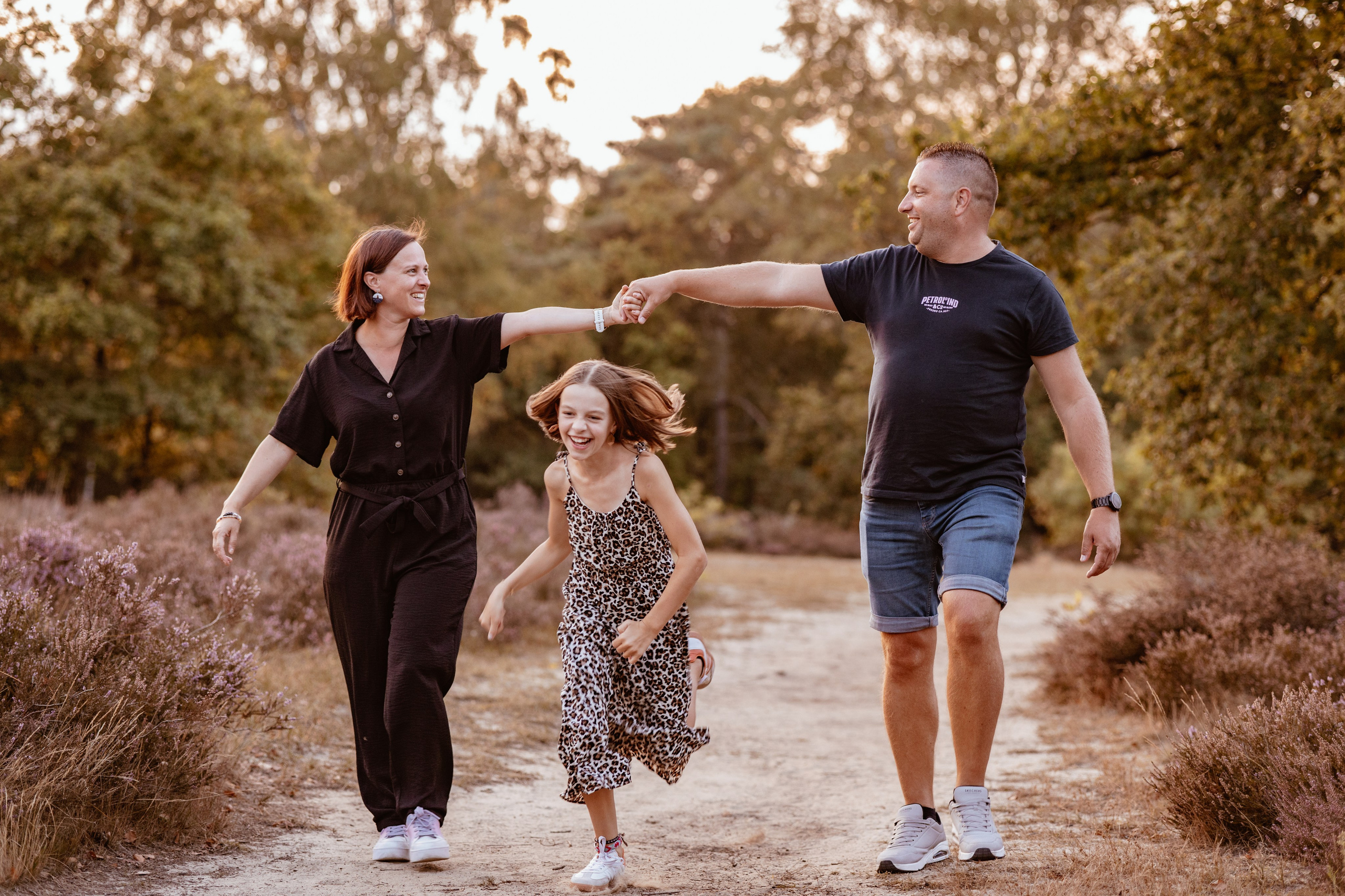 Familieshoot | Warme en Spontane Familiefotografie vol Emotie. Kapture Fotografie – Huwelijksfotografie & Portretfotografie voor pure liefdevolle momenten