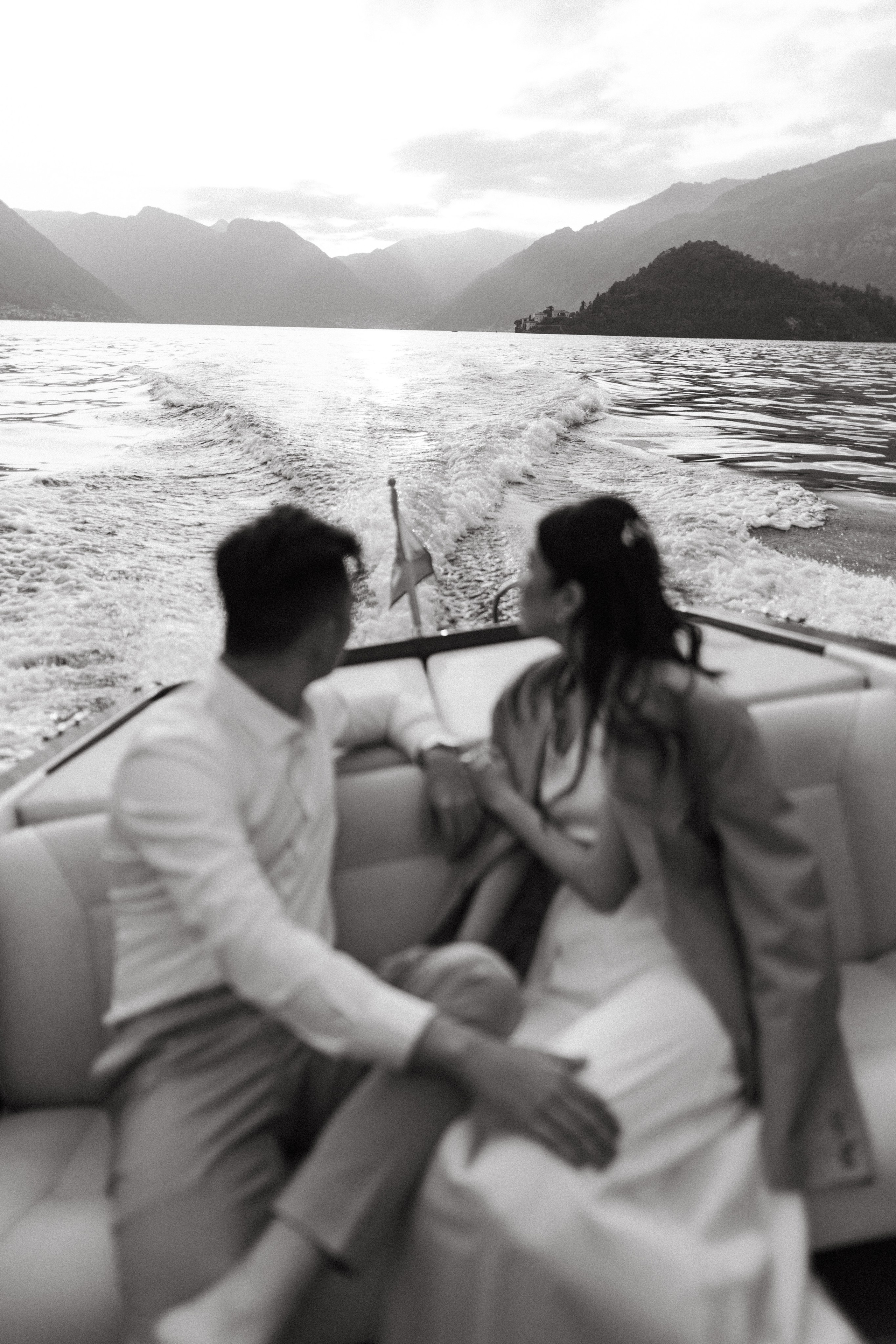 Elopement on Lake Como — Intimate Wedding Photography by Anna Linnik. Photographer in Italy Anna Linnik