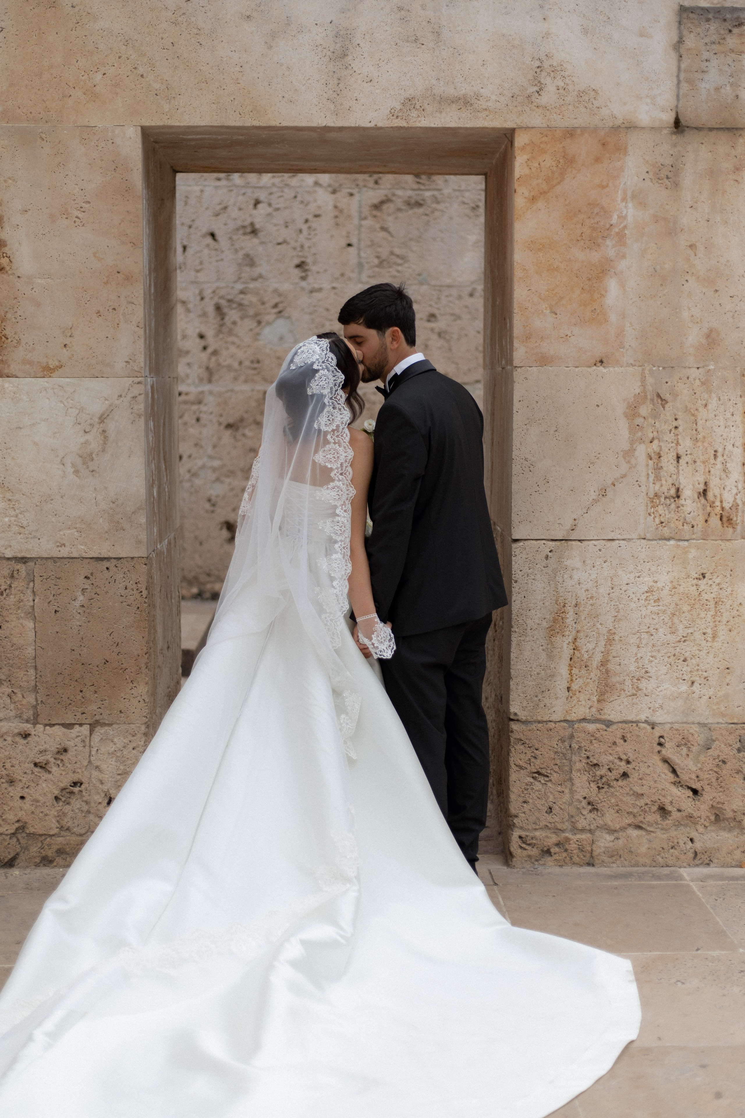 Arman and Lilit Wedding. Recnac | Wedding Photographer Yerevan