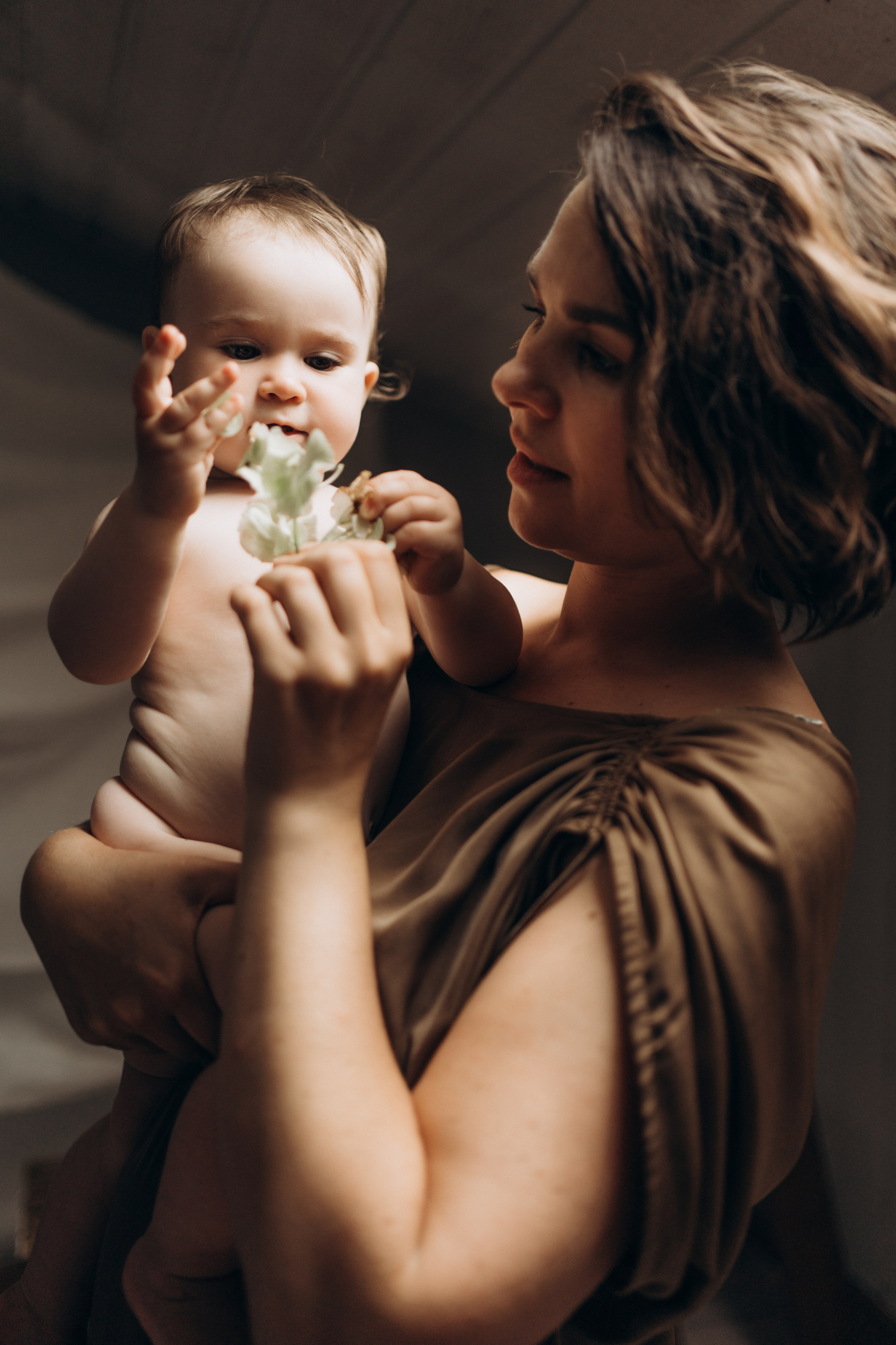 Julia & Grace. Family photographer in Helsinki, Victoria Guadagno