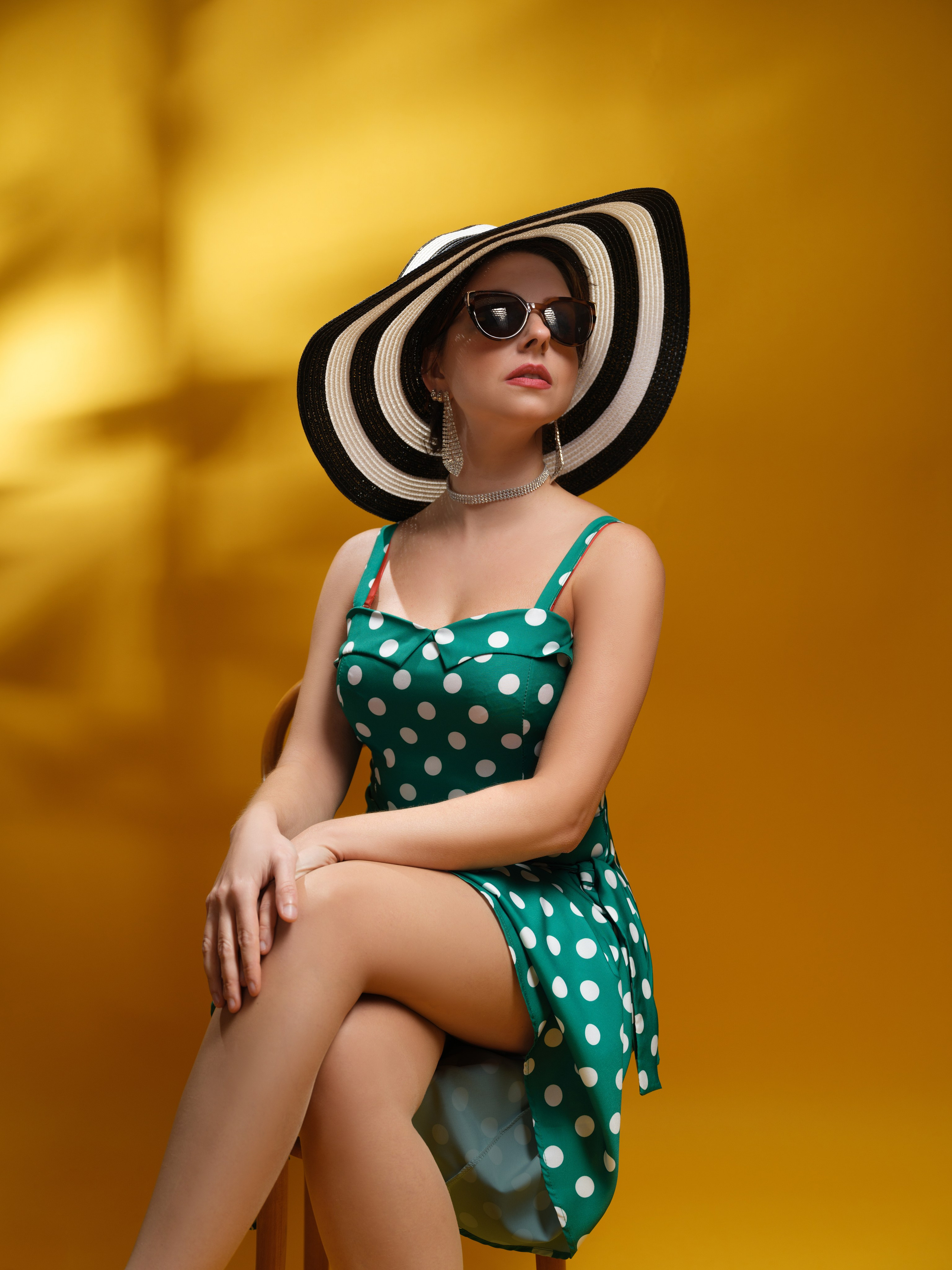 Ivanka Retro. Fashion and portrait photographer in London Roman Pilipenko