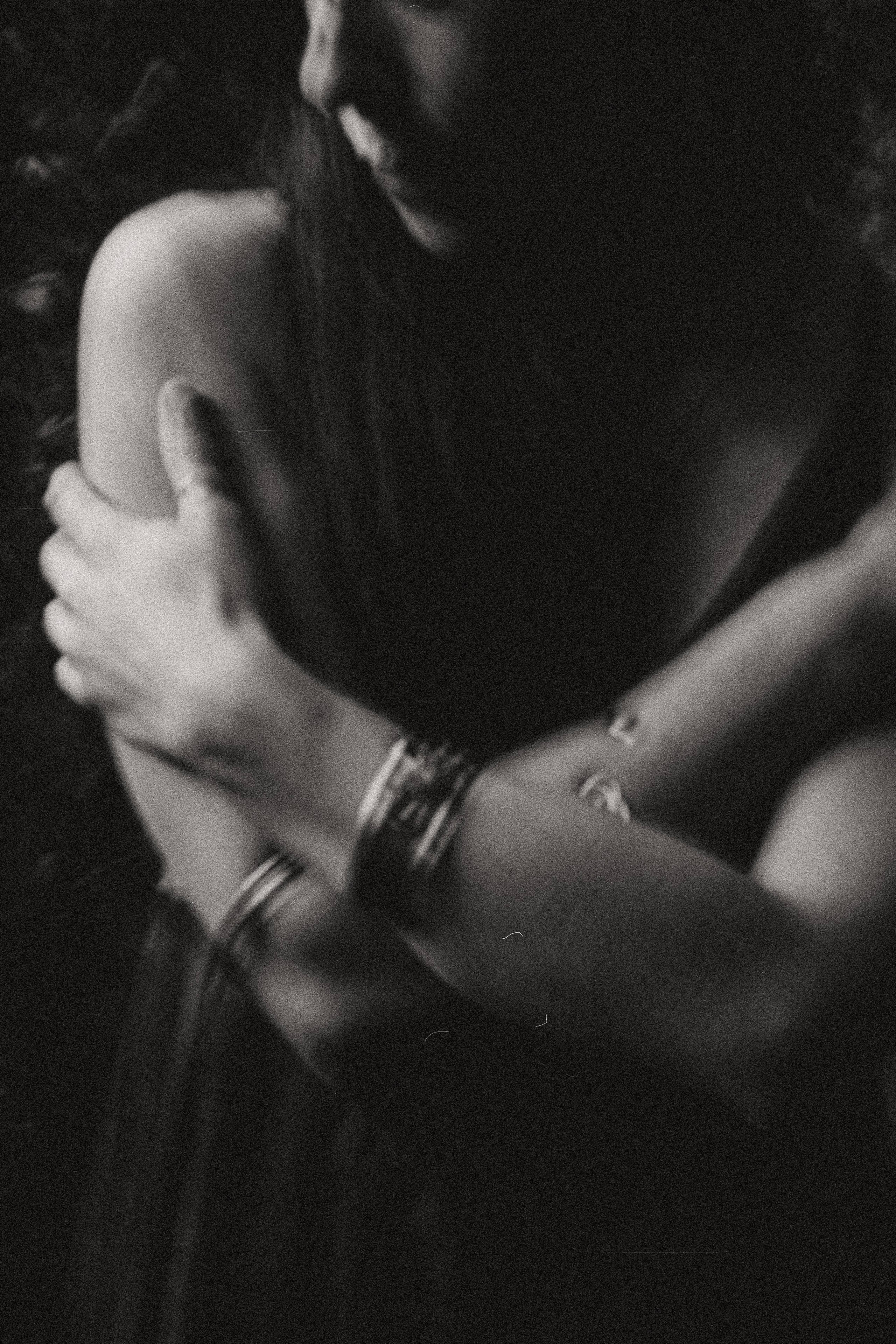 The woman who goes under — Elsa | Intimate Photography