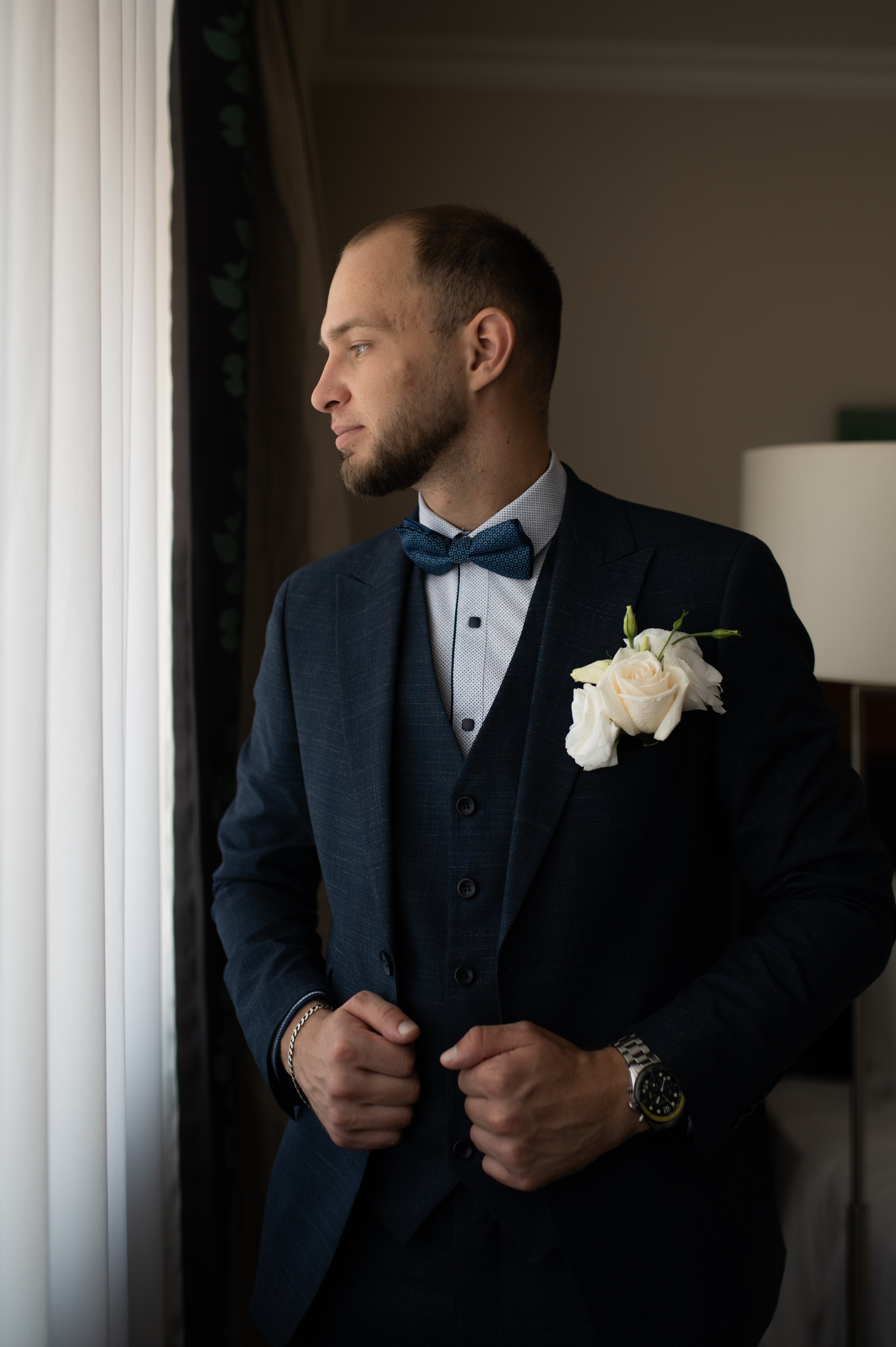 In your arms. Wedding and commercial photographer