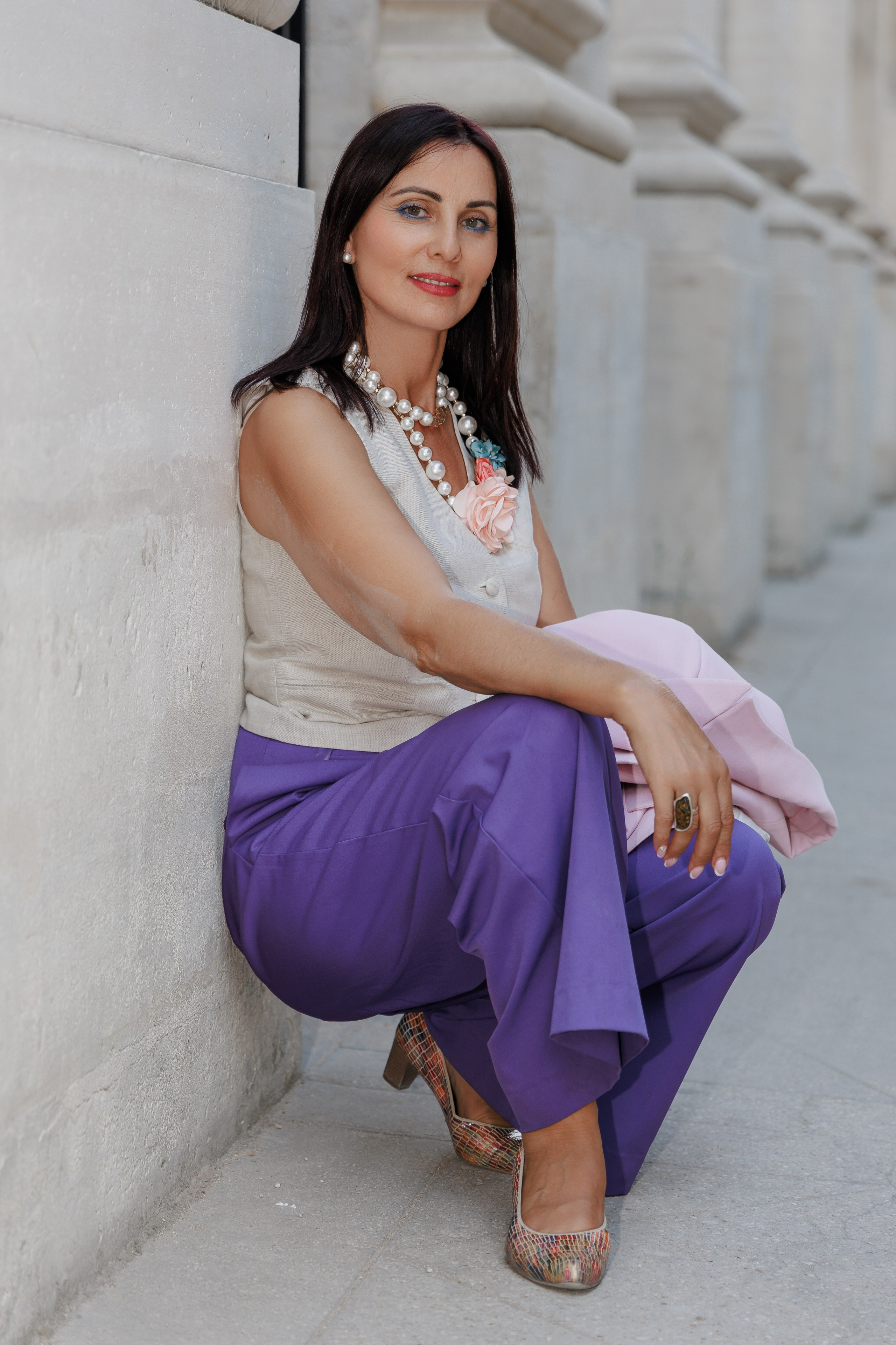 Timeless Elegance: Solo Photoshoot at Palais Royal. Photographe à Paris