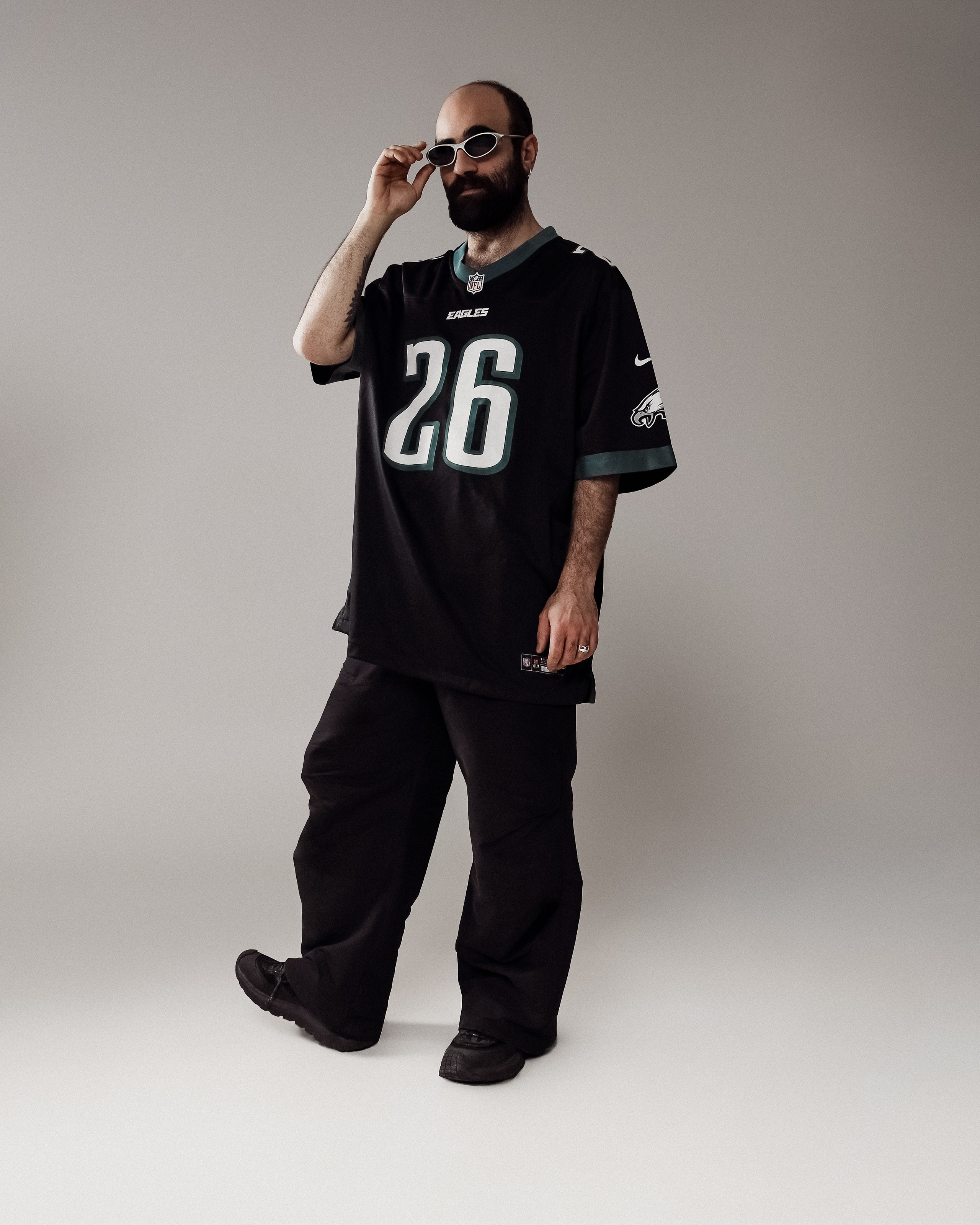 Studio (taron). Asmikiam