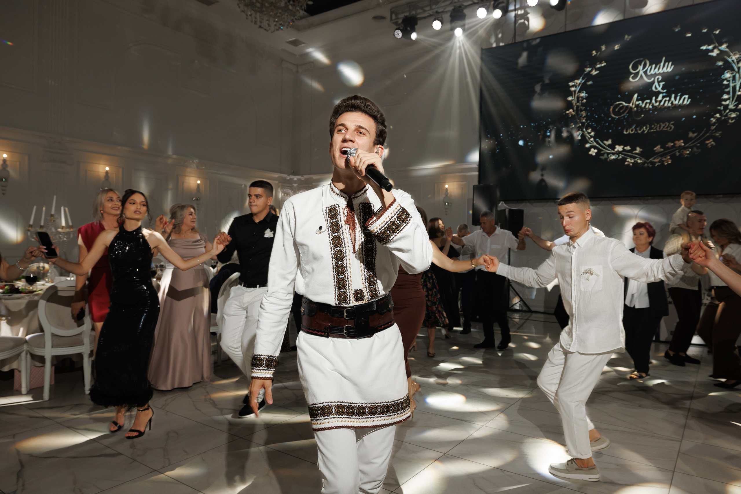 Fotograf nunta chisinau. Dinu Malancea. Dinumalancea.com — fotograf de nunta si familie. Moldova, Romania, UE