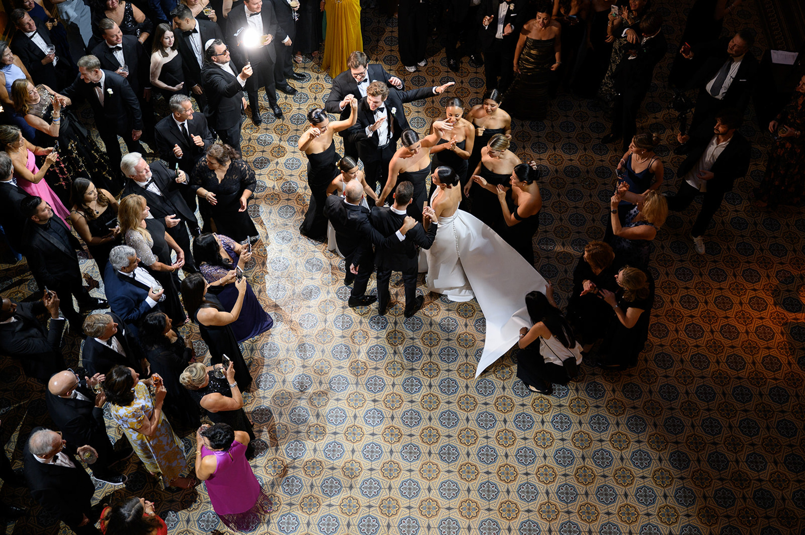 SYDNEY & REED. Bakasphoto wedding and lifestyle photography Latvia and Worldwide