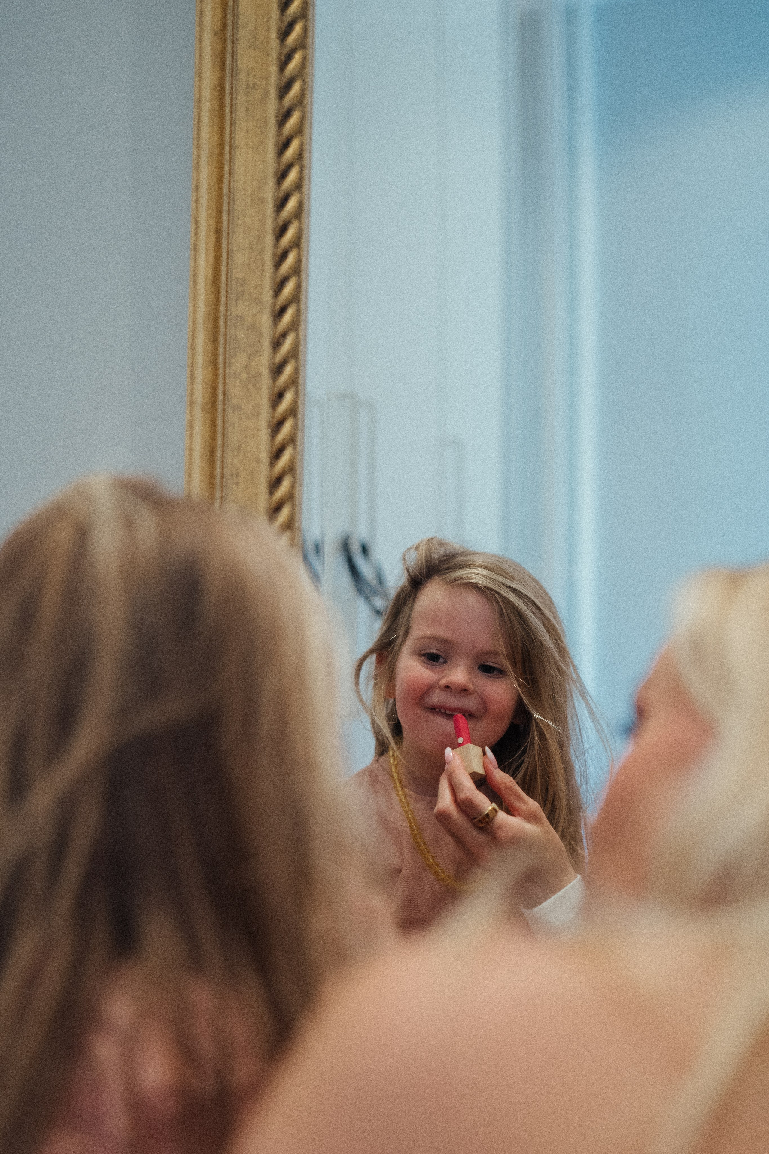 L&H. Wedding and potrait photographer in Helsinki Vickan O