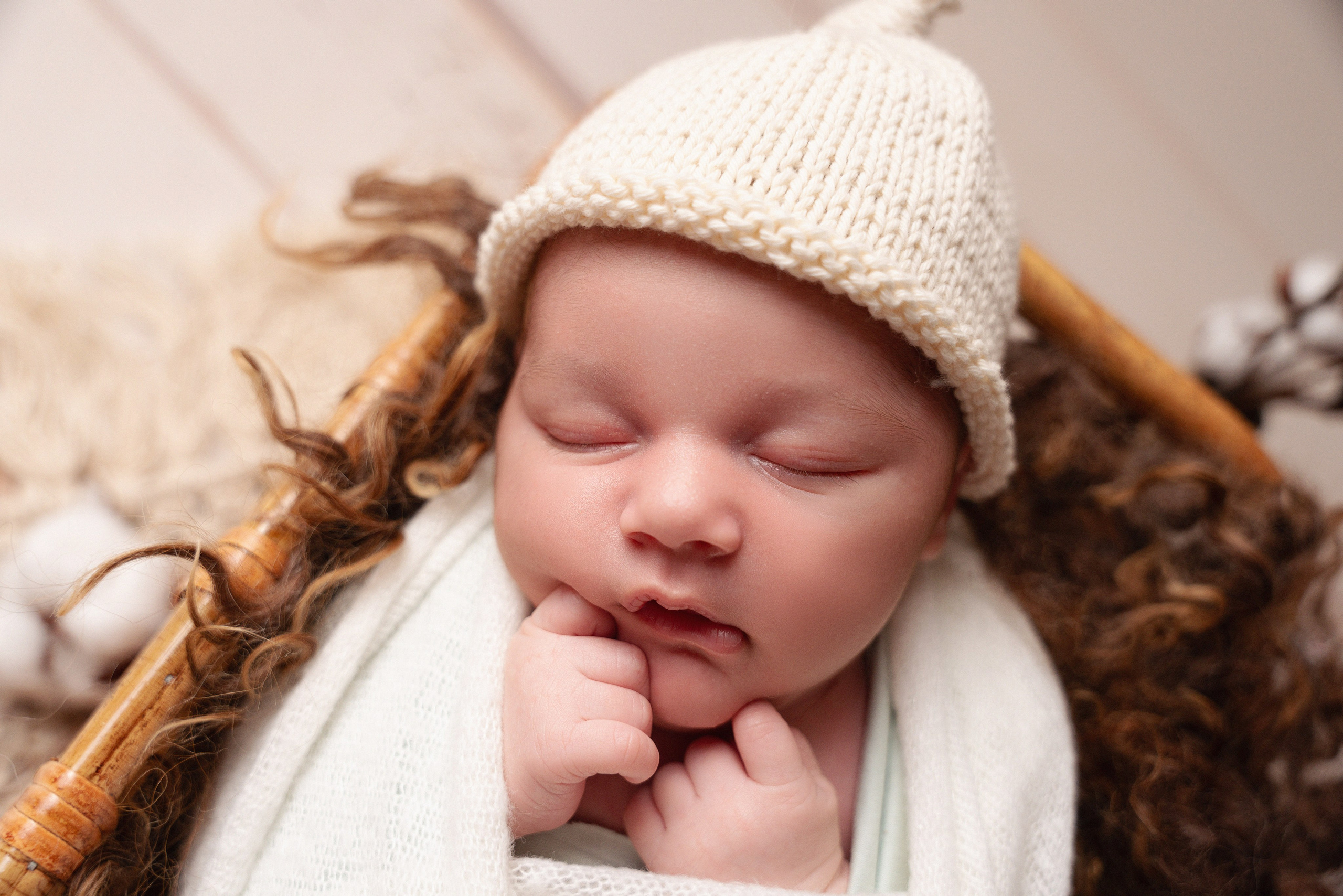 Ali Imran. Neugeborenenfotografin und Retoucher in Augsburg Nastassia Schneider