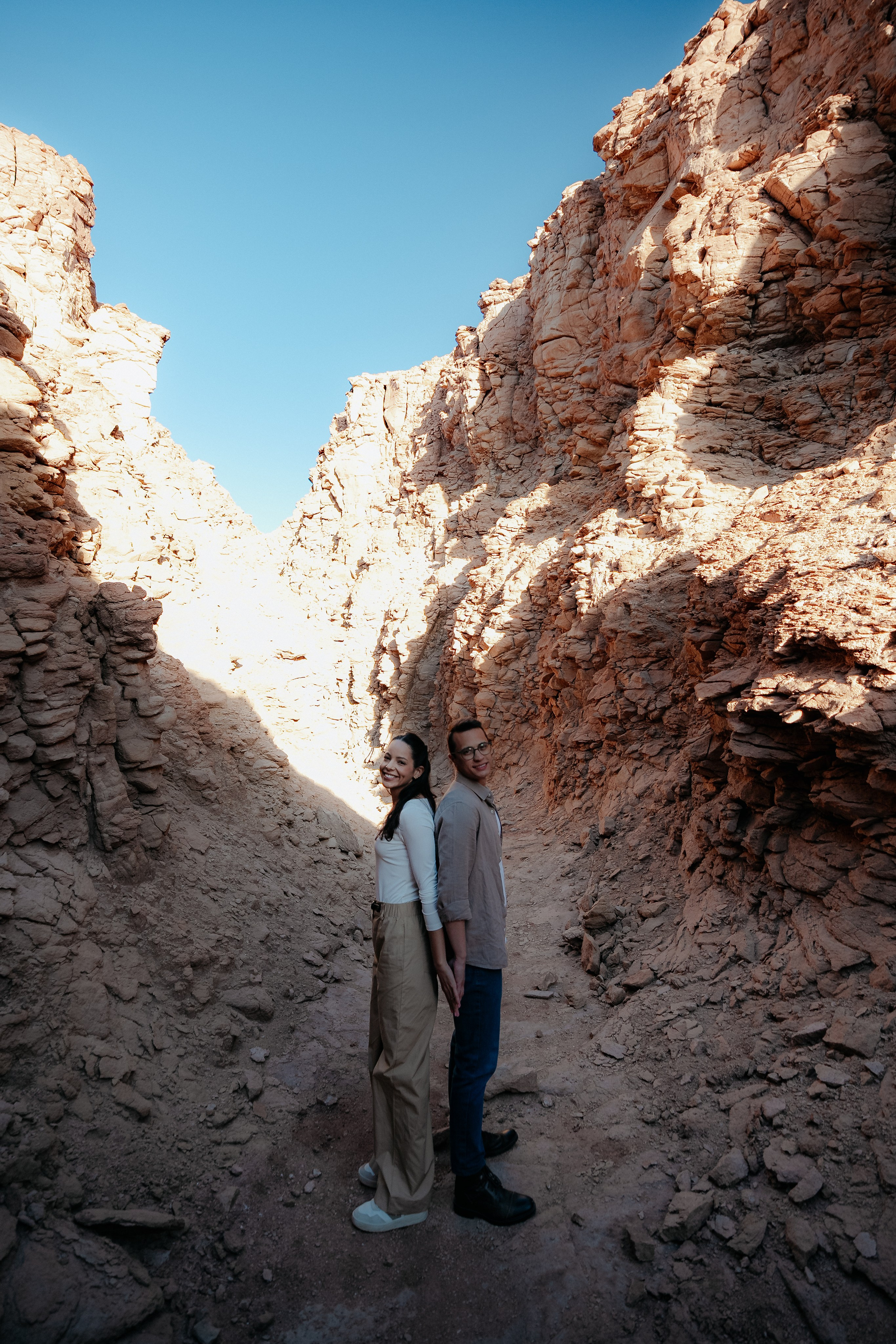 Sessão casual no Vale dos Cogumelos. Fotógrafo em San Pedro de Atacama