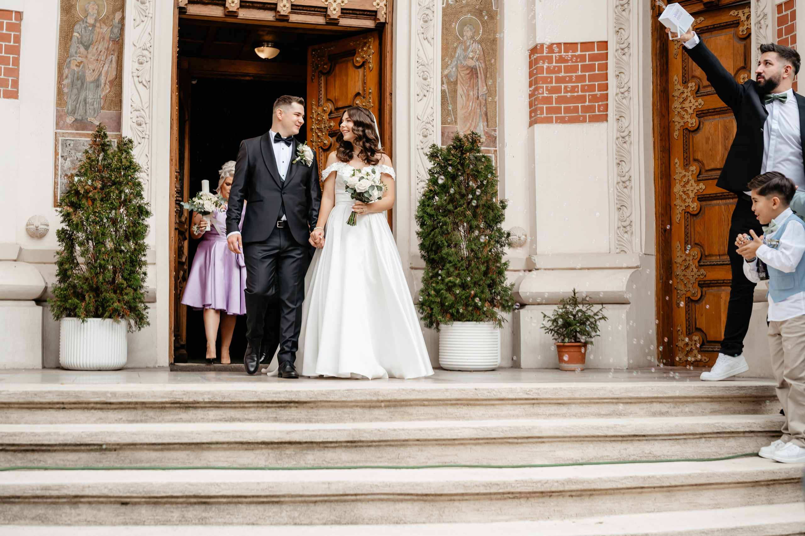 Nunta Alexandra si Viorel — Jubile Ballroom — Pregatiri si Biserica. Ana Maria Dragan Fotograf Evenimente