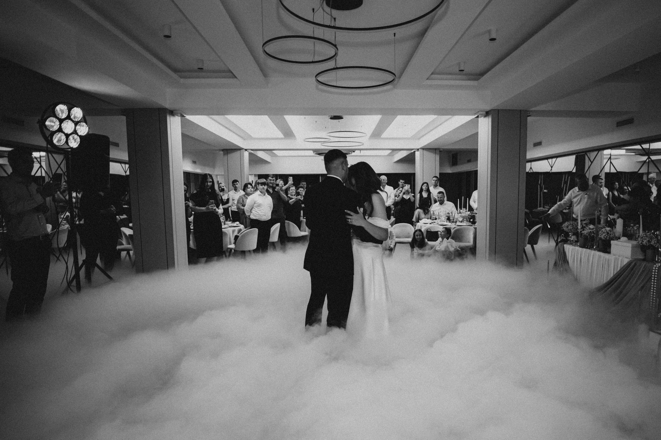 Florina & Emanuel. Fotograf profesionist eveniment București | Andrei Samuel - Evenimente, Studio, Imobiliare, Produs