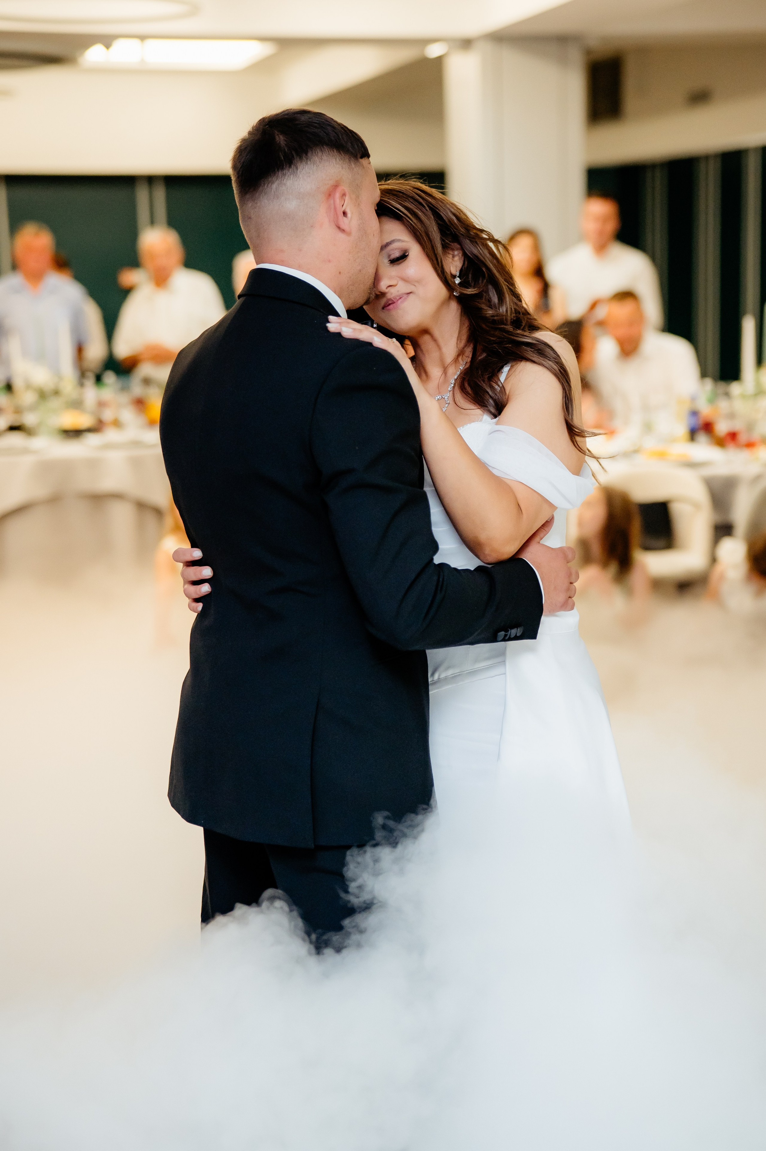 Florina & Emanuel. Fotograf profesionist eveniment București | Andrei Samuel - Evenimente, Studio, Imobiliare, Produs