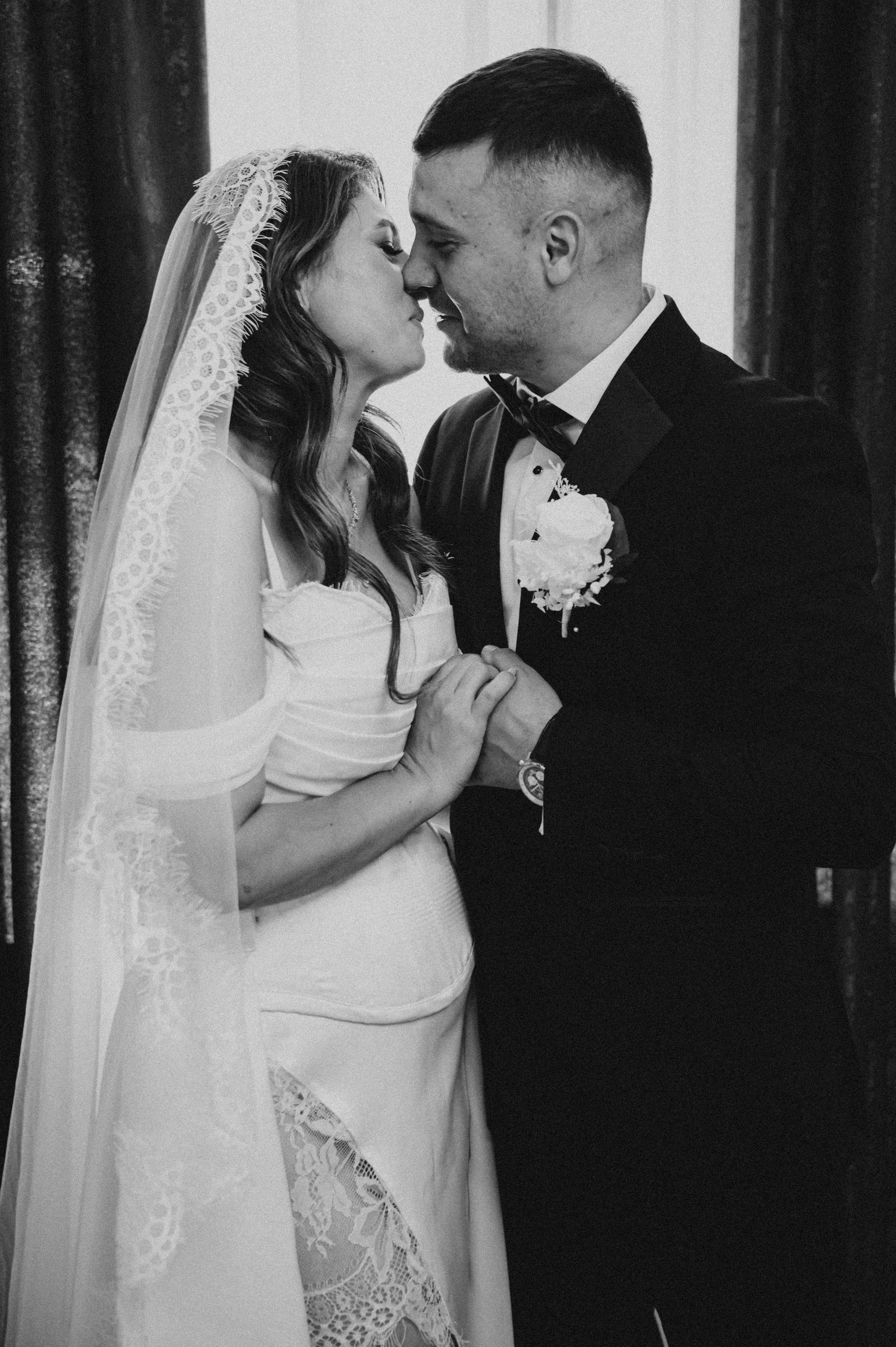 Florina & Emanuel. Fotograf profesionist eveniment București | Andrei Samuel - Evenimente, Studio, Imobiliare, Produs