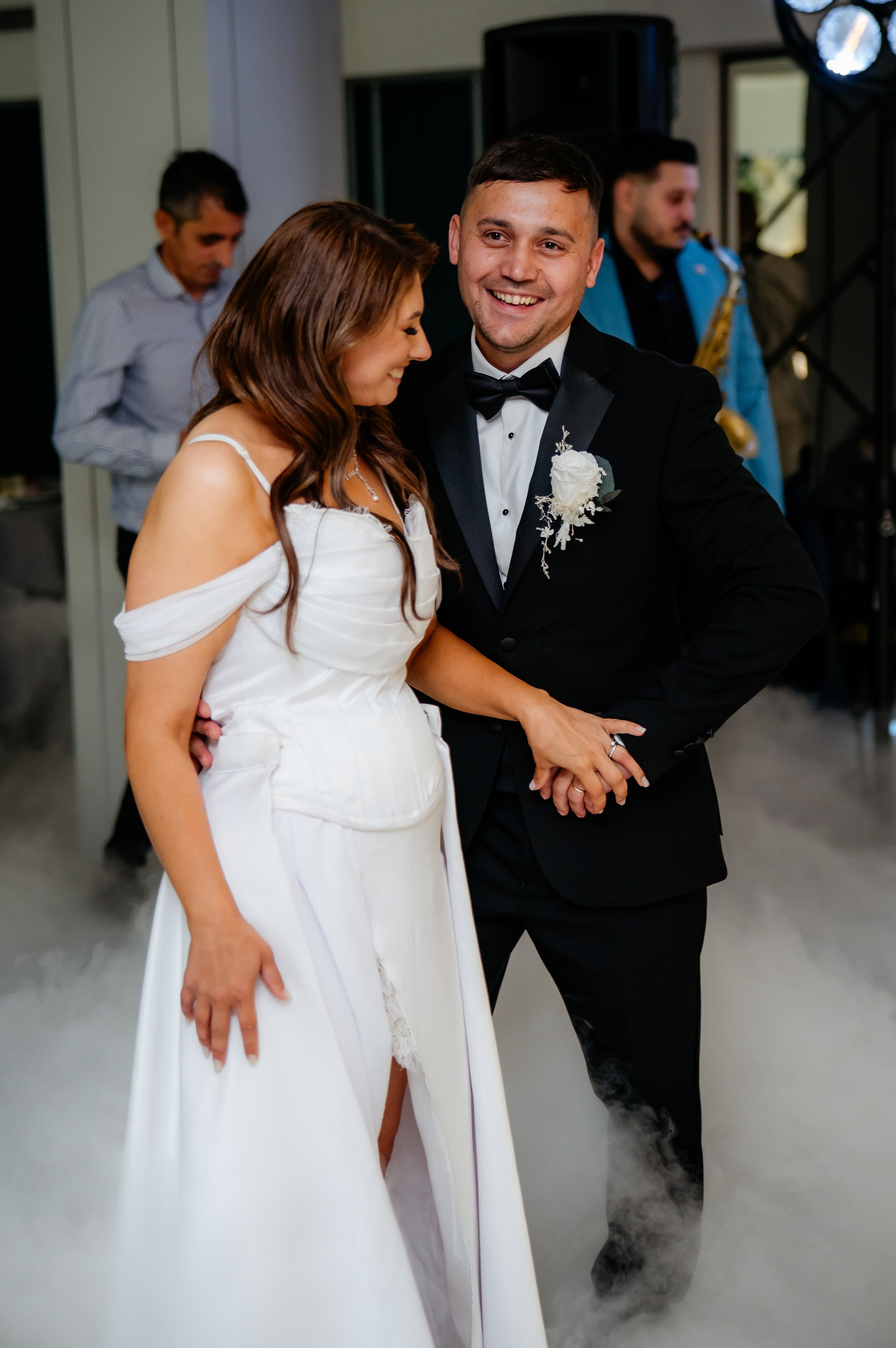 Florina & Emanuel. Fotograf profesionist eveniment București | Andrei Samuel - Evenimente, Studio, Imobiliare, Produs