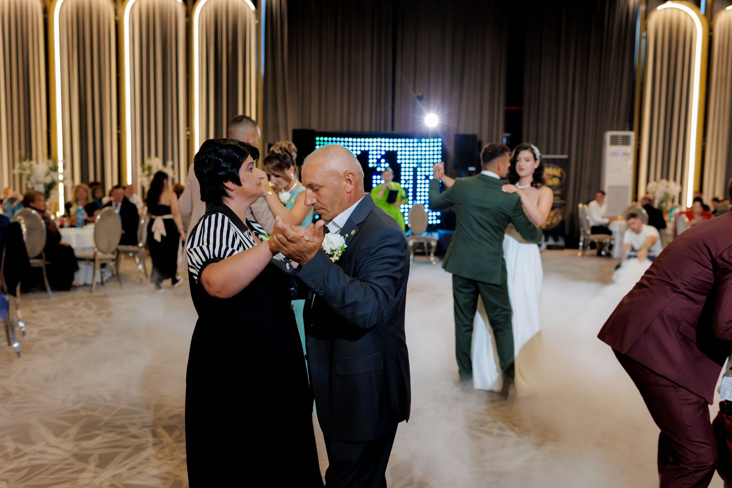 Nunta Nicoleta & Răzvan | Fotografie & Videografie Profesională. Servicii foto-video profesionale, pentru momente de neuitat