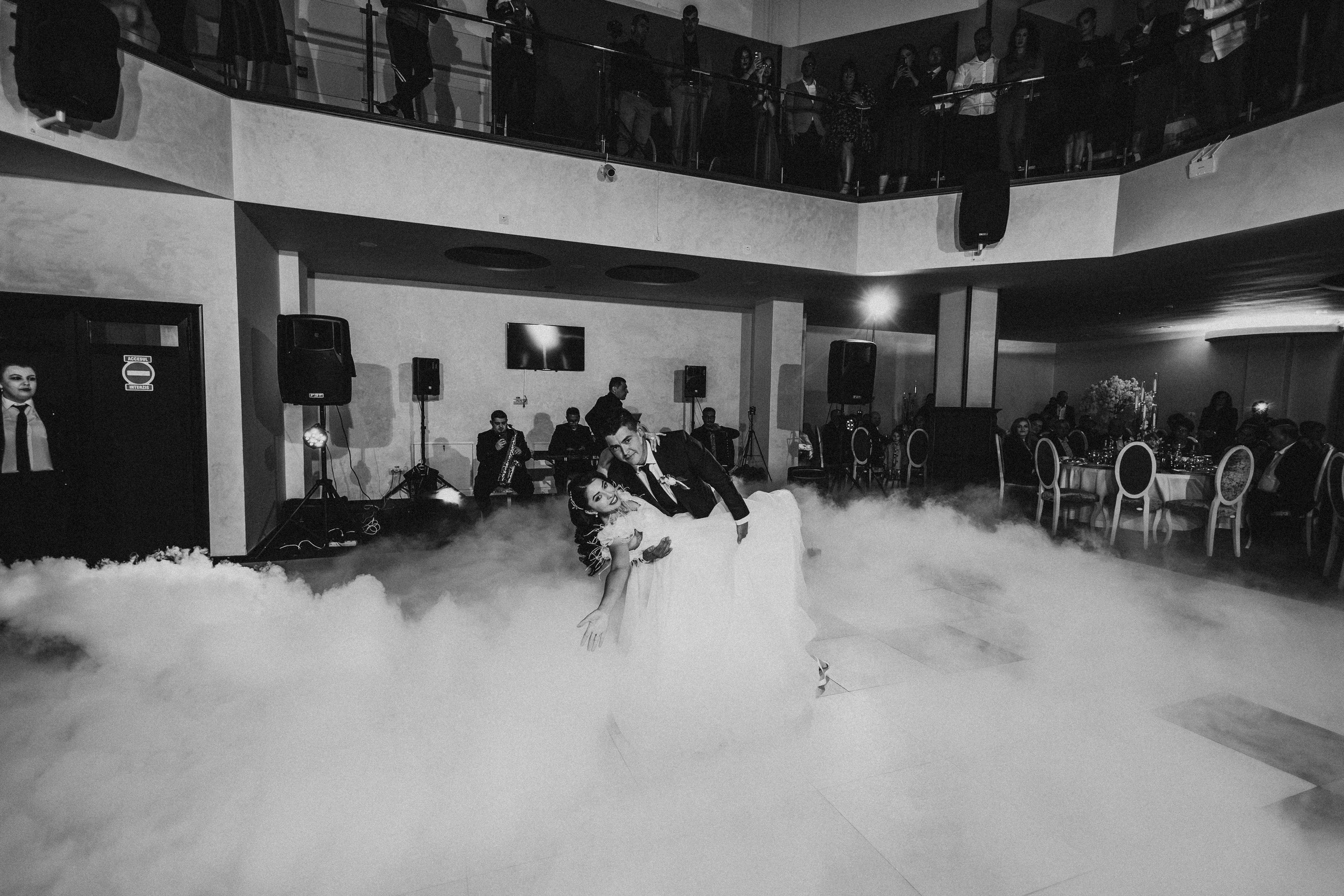 Loredana & Emilian – Ziua Nunții | Videografie - fotografie Botez Suceava, Iași, Botoșani. Servicii foto-video profesionale, pentru momente de neuitat