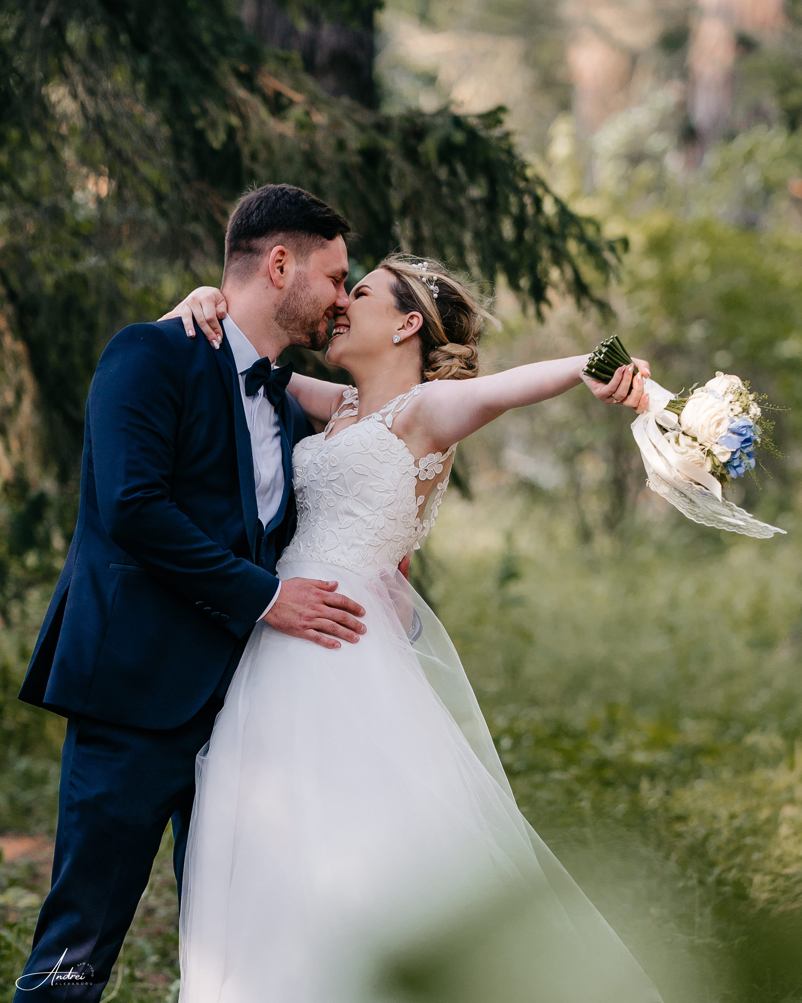 Cătălina & Călin. Raw Studio. Fotograful tau de nunta!