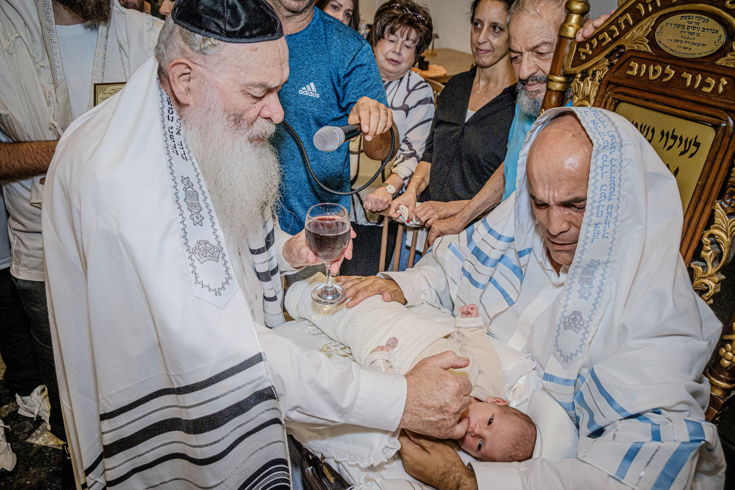 MAY…. Middle East Photo Agency — Photography & Event Magnets — סוכנות צילום והדפסת מגנטים לאירועים