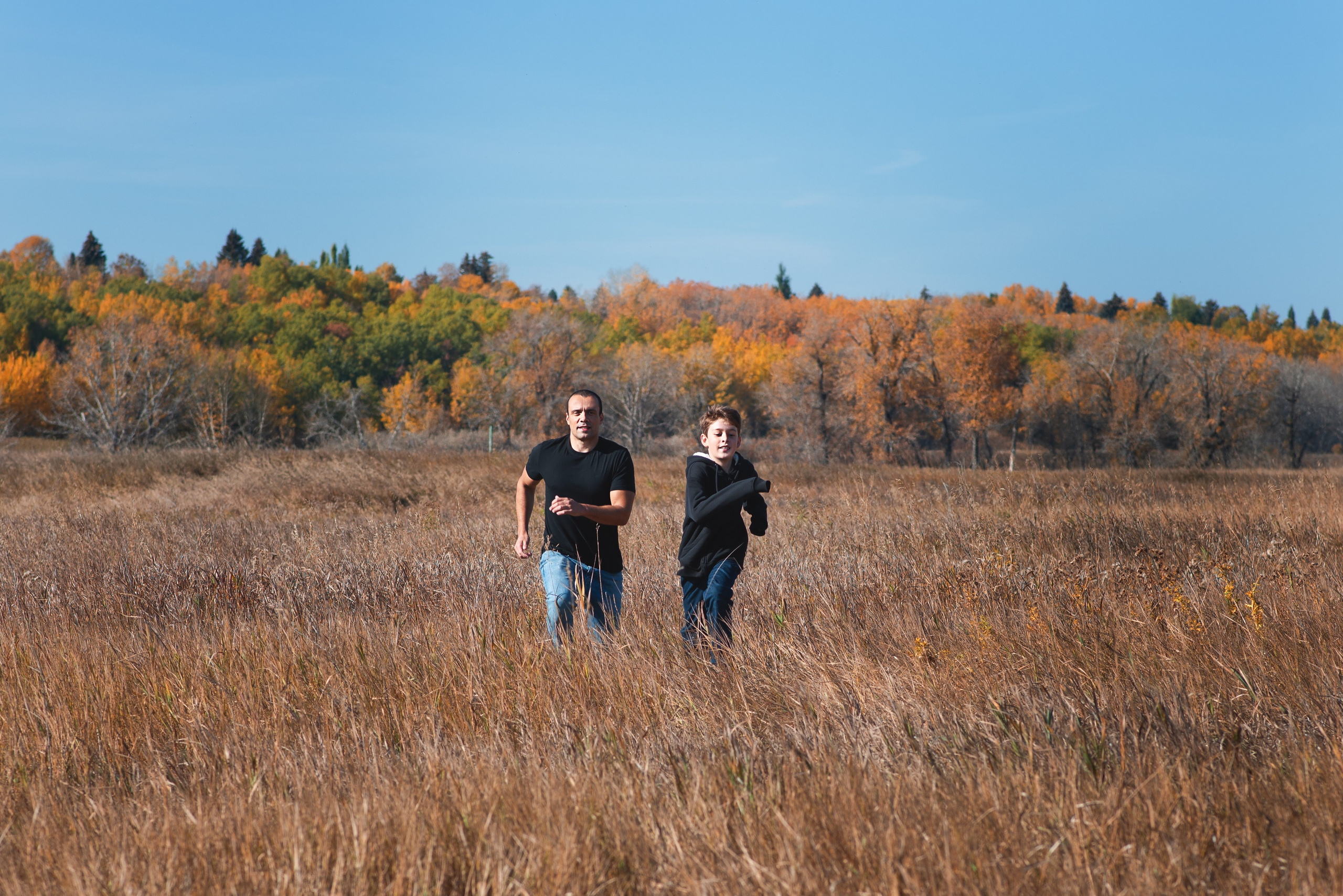 Manuela’s Family. Carlos Lima Photography — Photographer in Calgary