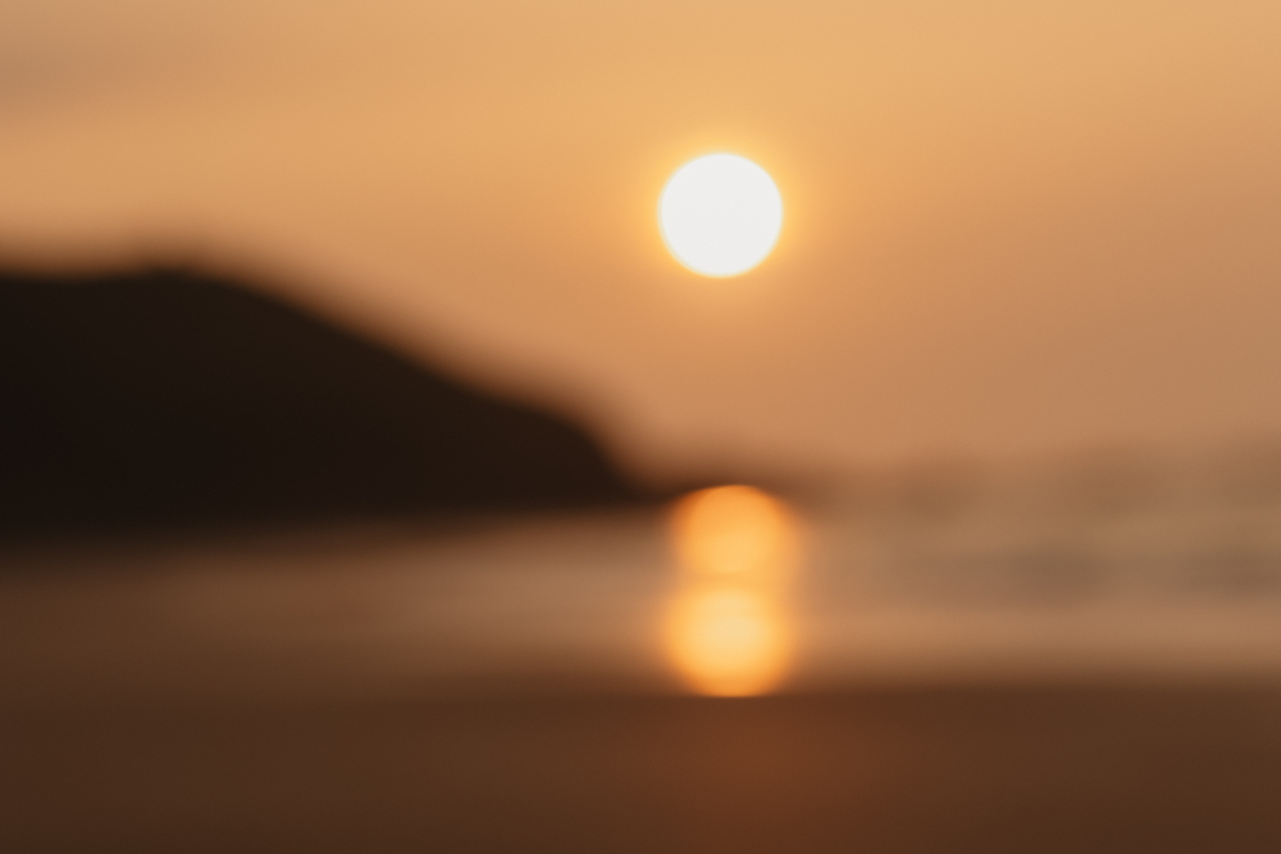 Contacter. Annah Louwagie — Lifestyle photographer for couples, families & brands | France & worldwide