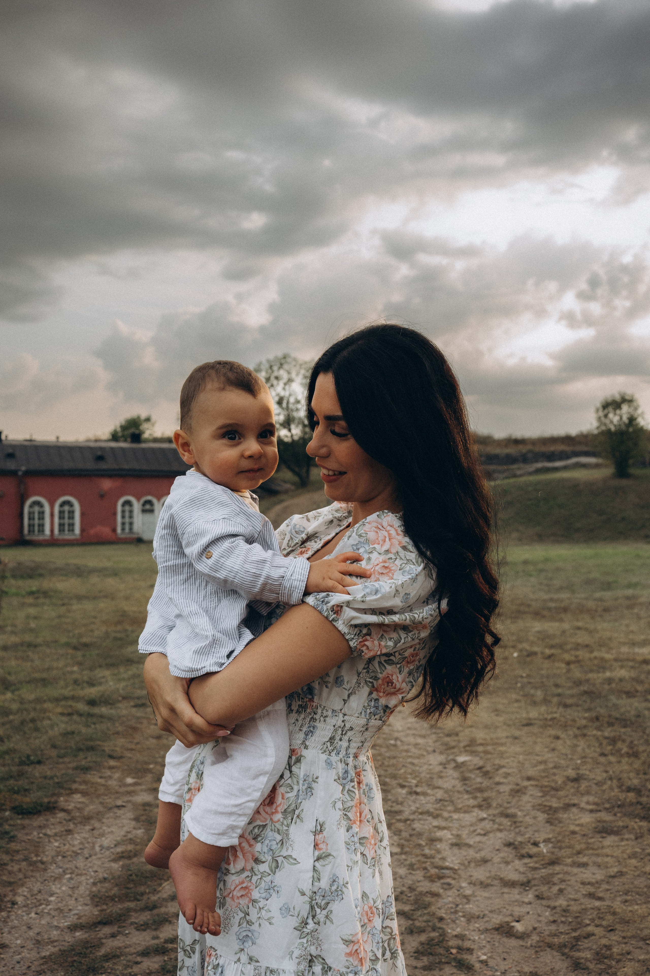 Summer. Wedding and potrait photographer in Helsinki Vickan O