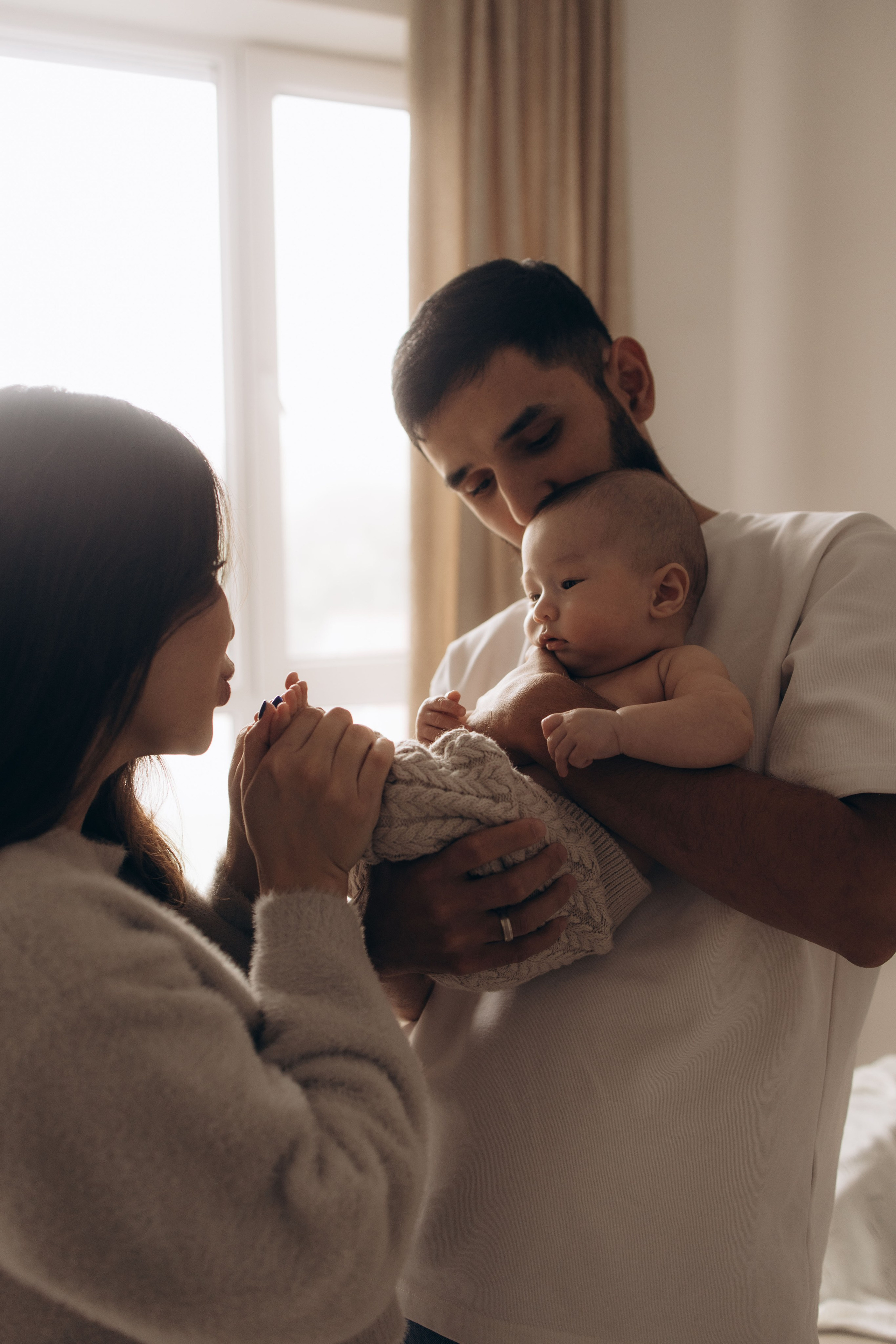 Candid family story. Birth, Family, Newborn photographer in Dubai| Eliza Baitikova