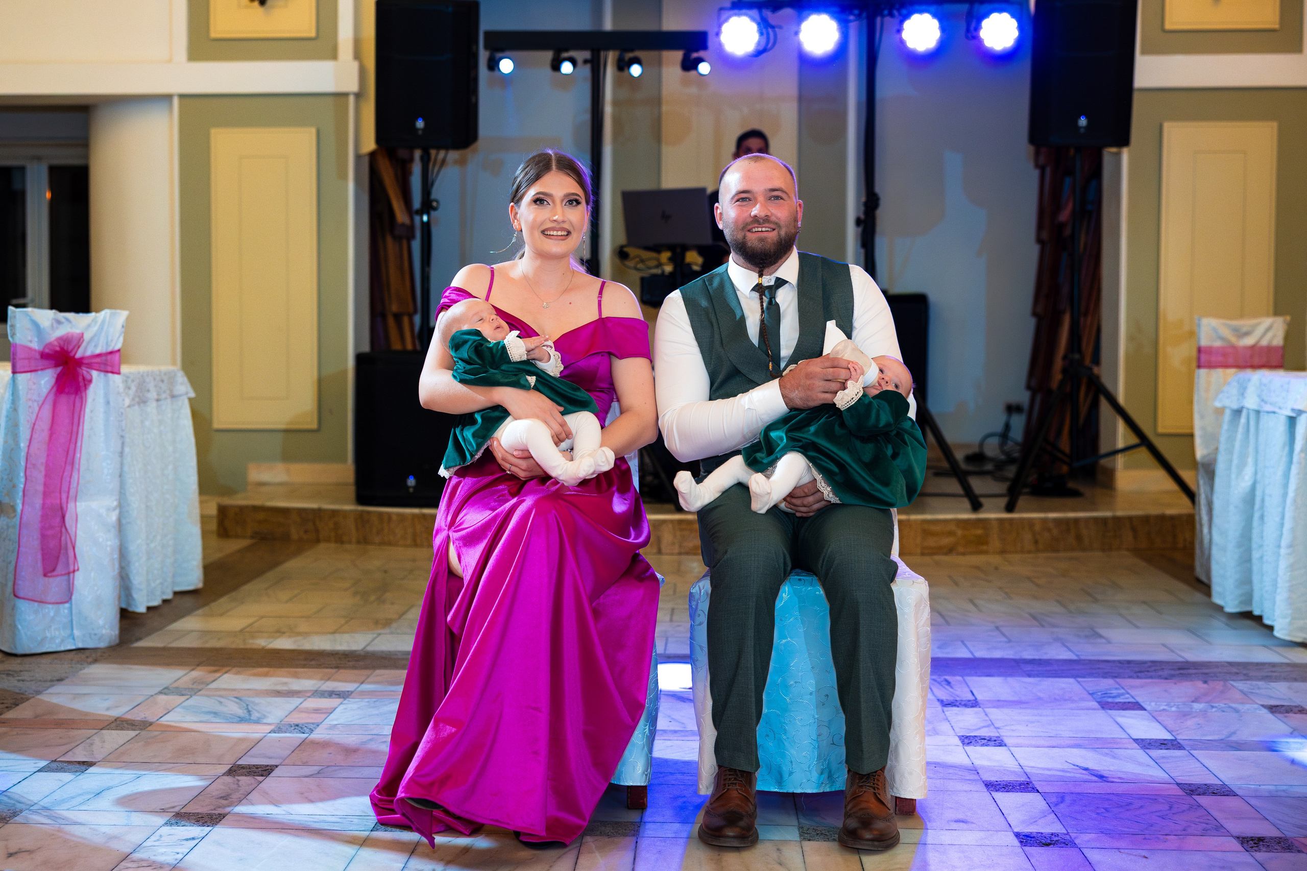 Botez Natalia si Carolina. Ionut Brehuescu — Fotograf