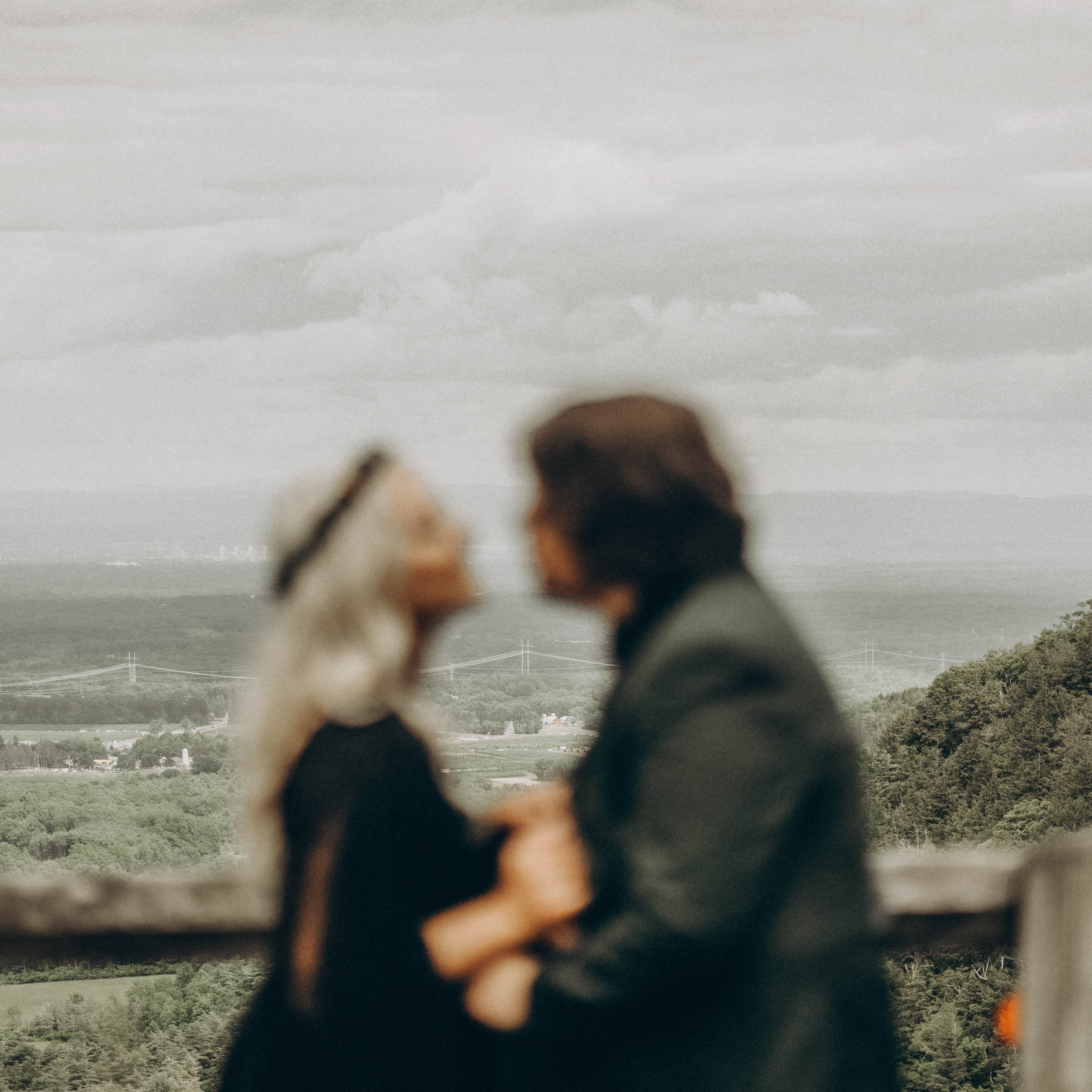 Timeless wedding moments captured by gosocialwedding in Gore Mountain