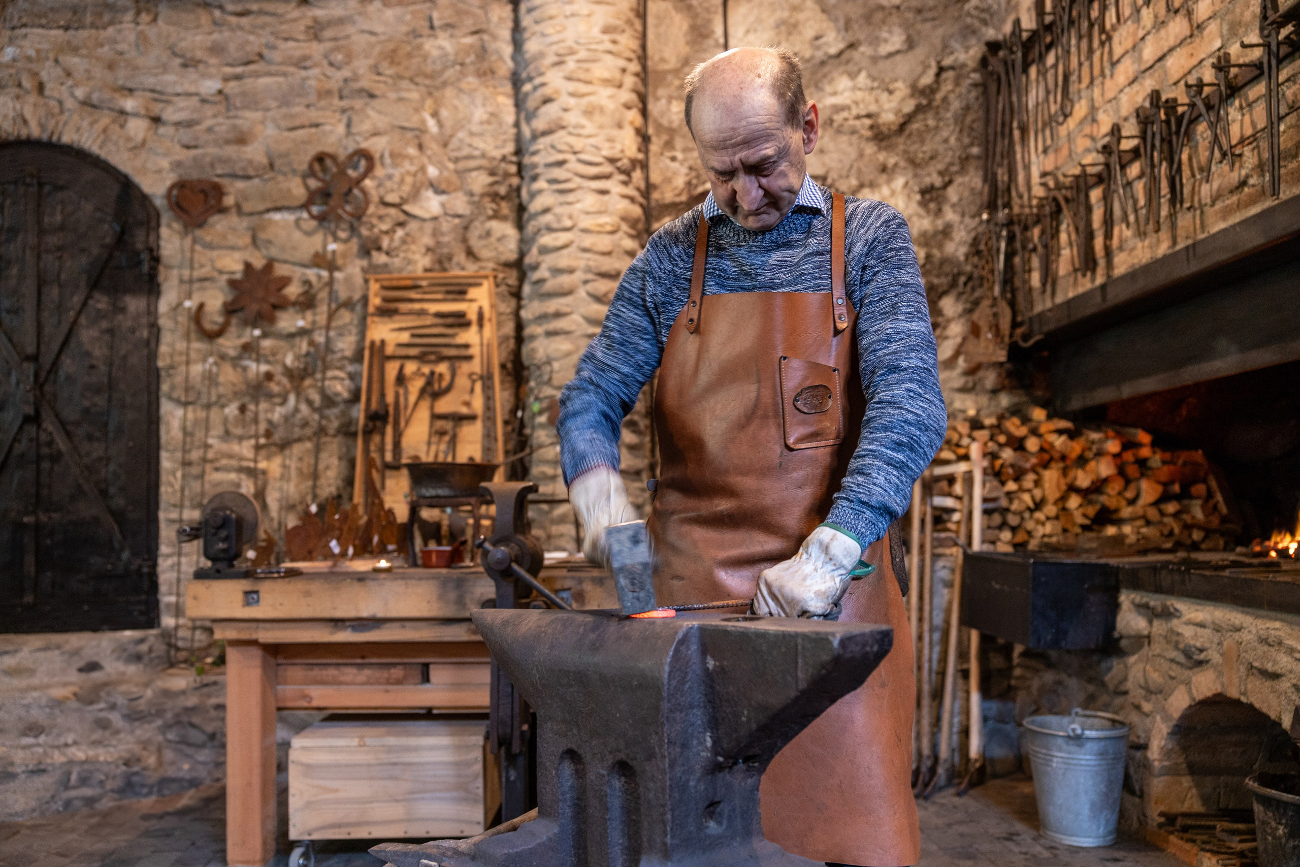 Schmied, Goldegg, 2024. Guzel Kolobova| Fotografin| Salzburg